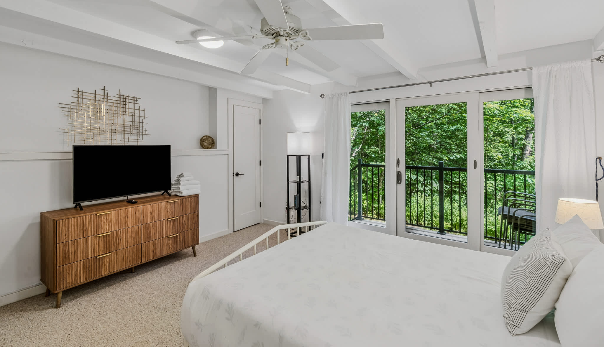 Mountain Views, Walk to Ski Hill - Kingswood 1A