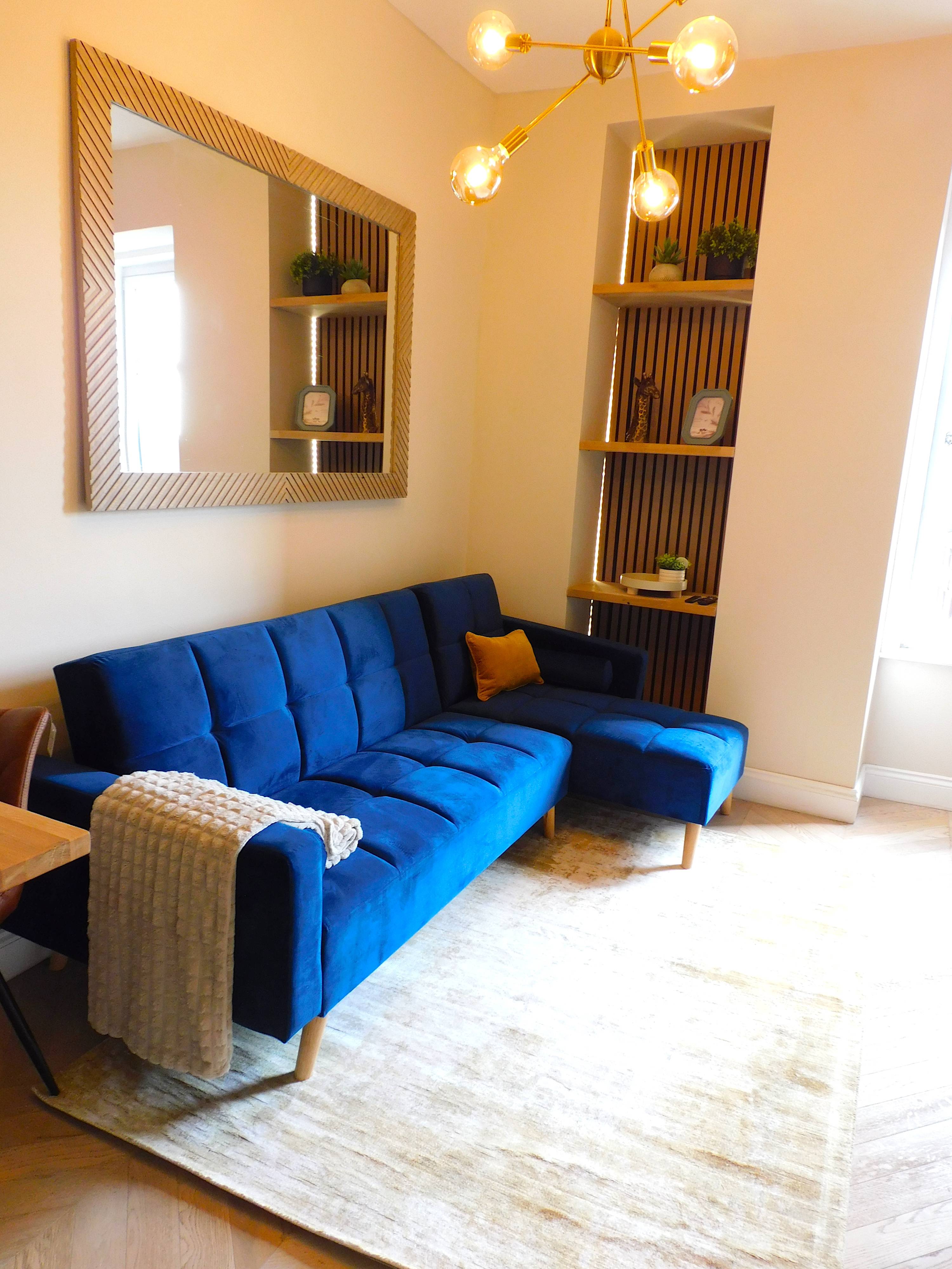 Stylish West End Apartment, Newly Refurbished, Sleeps 4