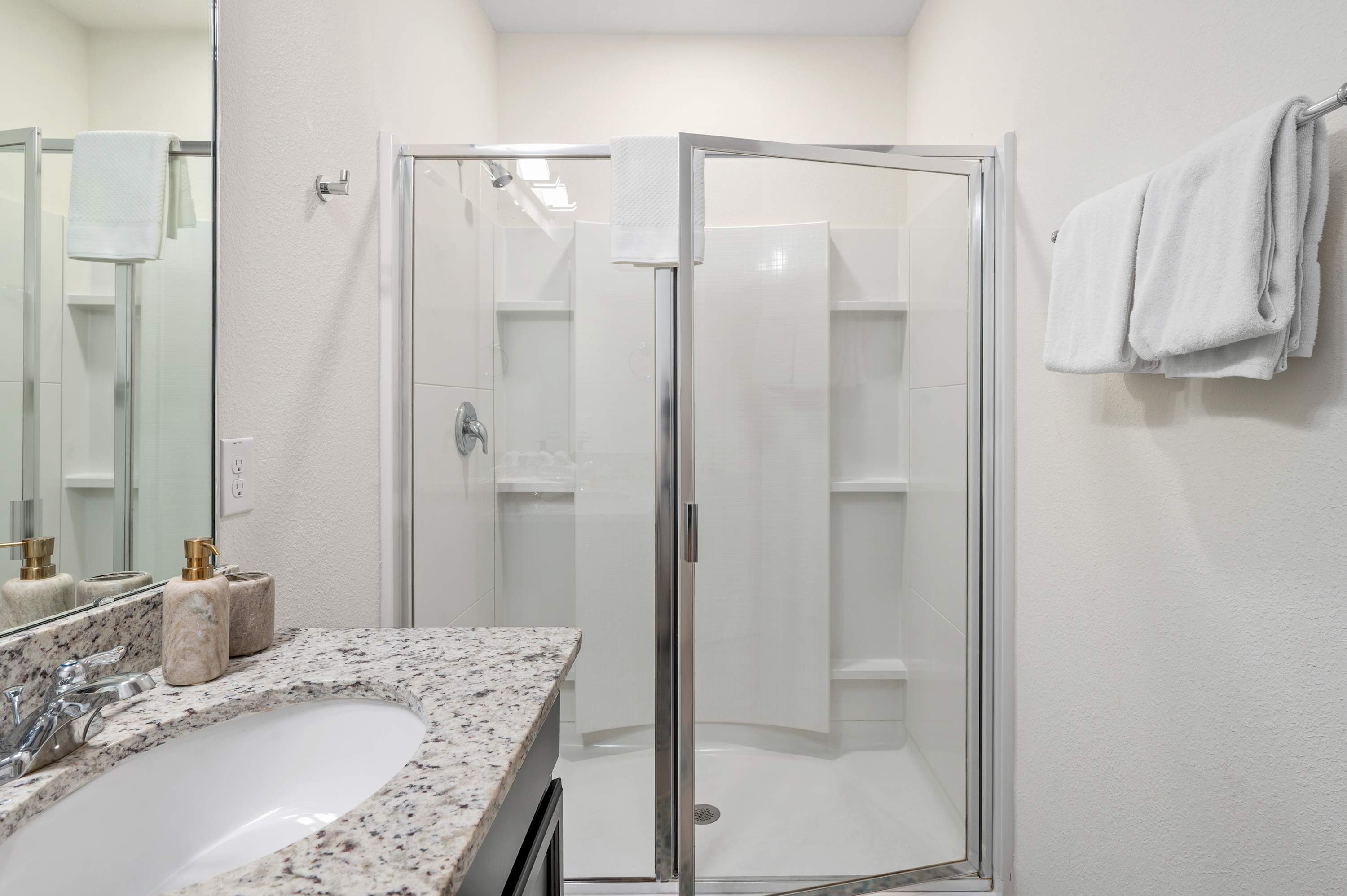 Resort retreat w/ private pool,