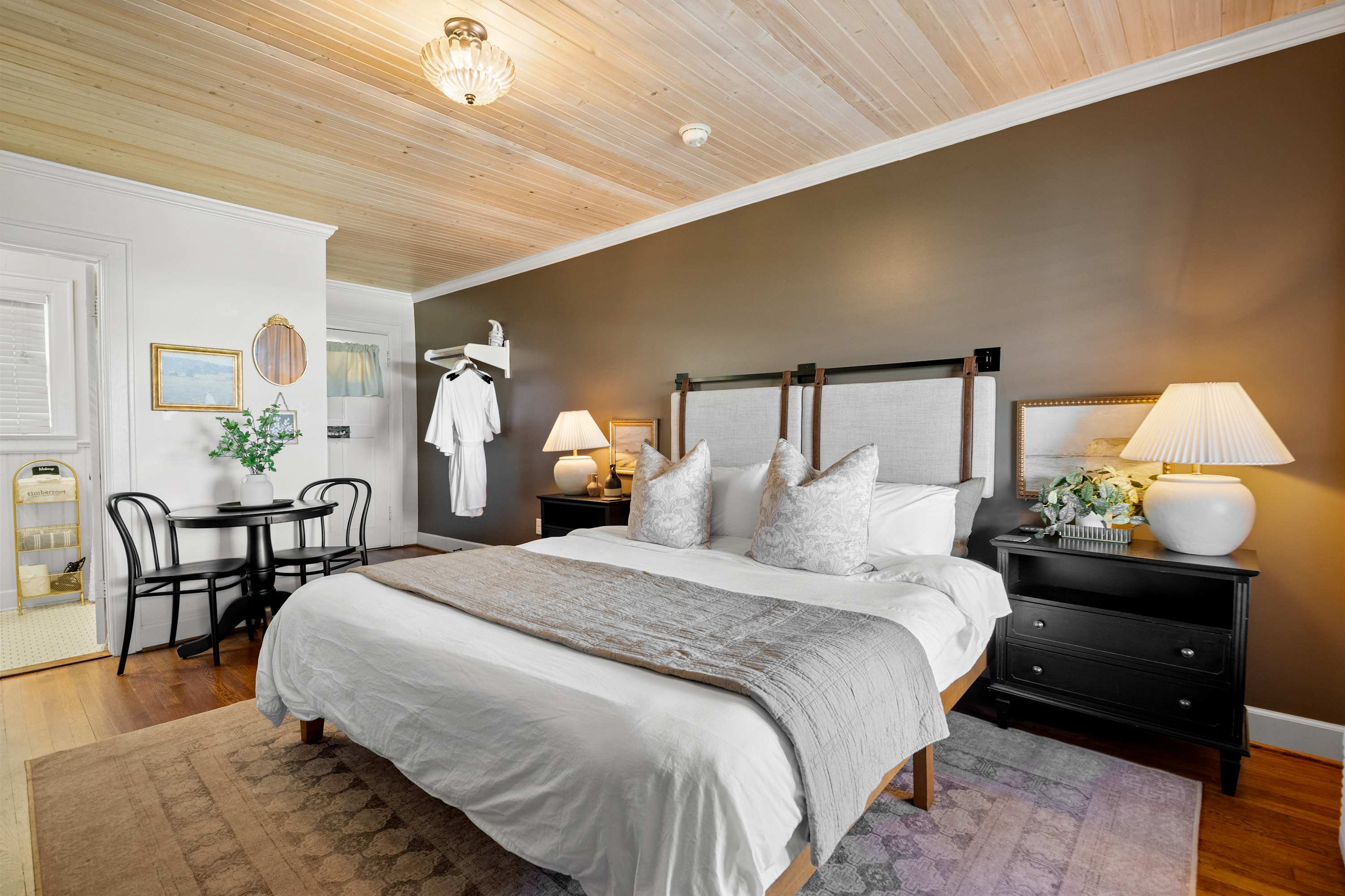 King Room Five 