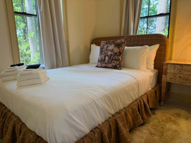 Dogwood - Upscale 2 Bedroom Villa at Petite Acres