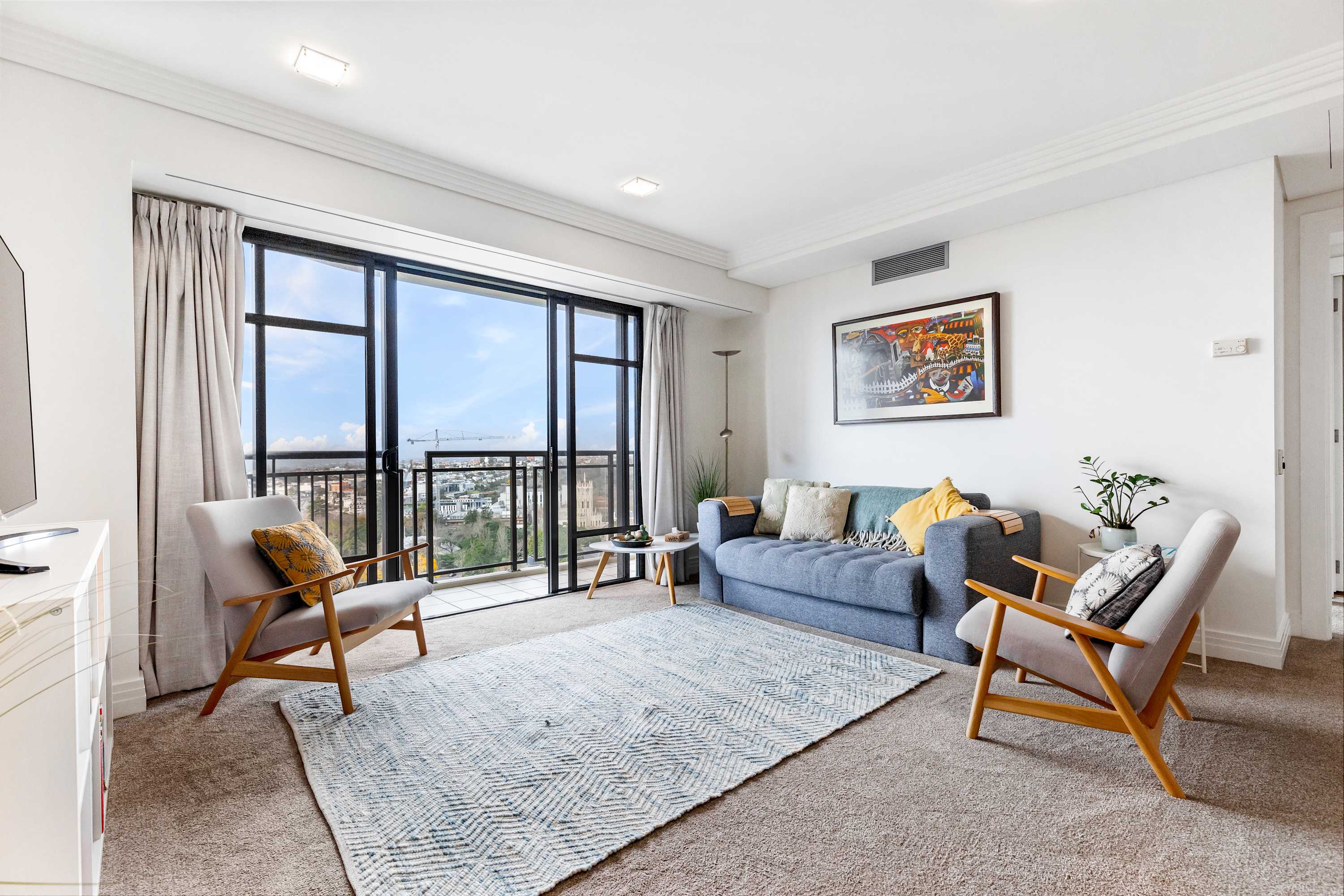 Featured Property Bright 1 Bedroom Beauty with Balcony Zodiak Stays