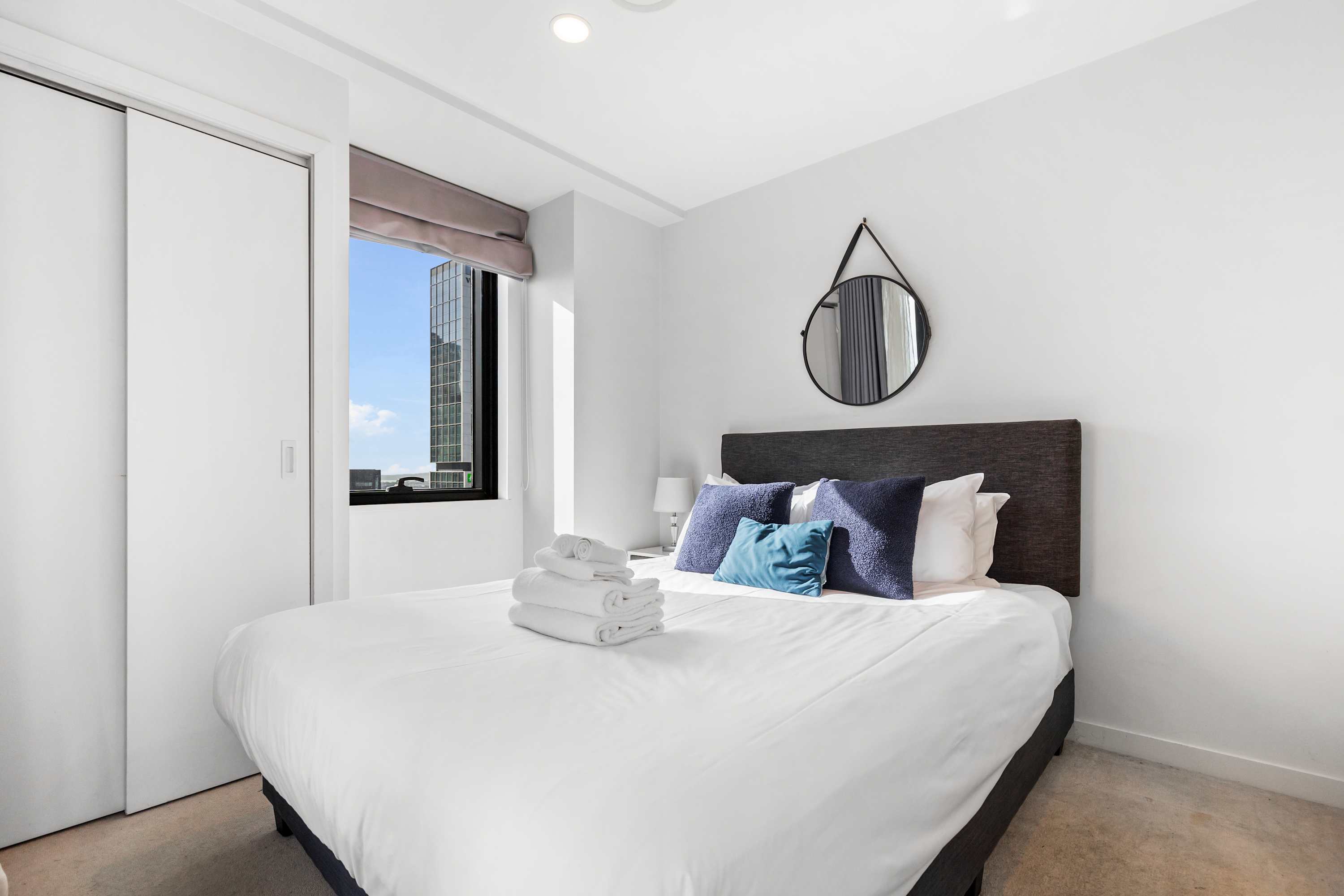 Sky Tower Views 2 Bed 2 Bath CBD Zodiak Stays | Photo 2