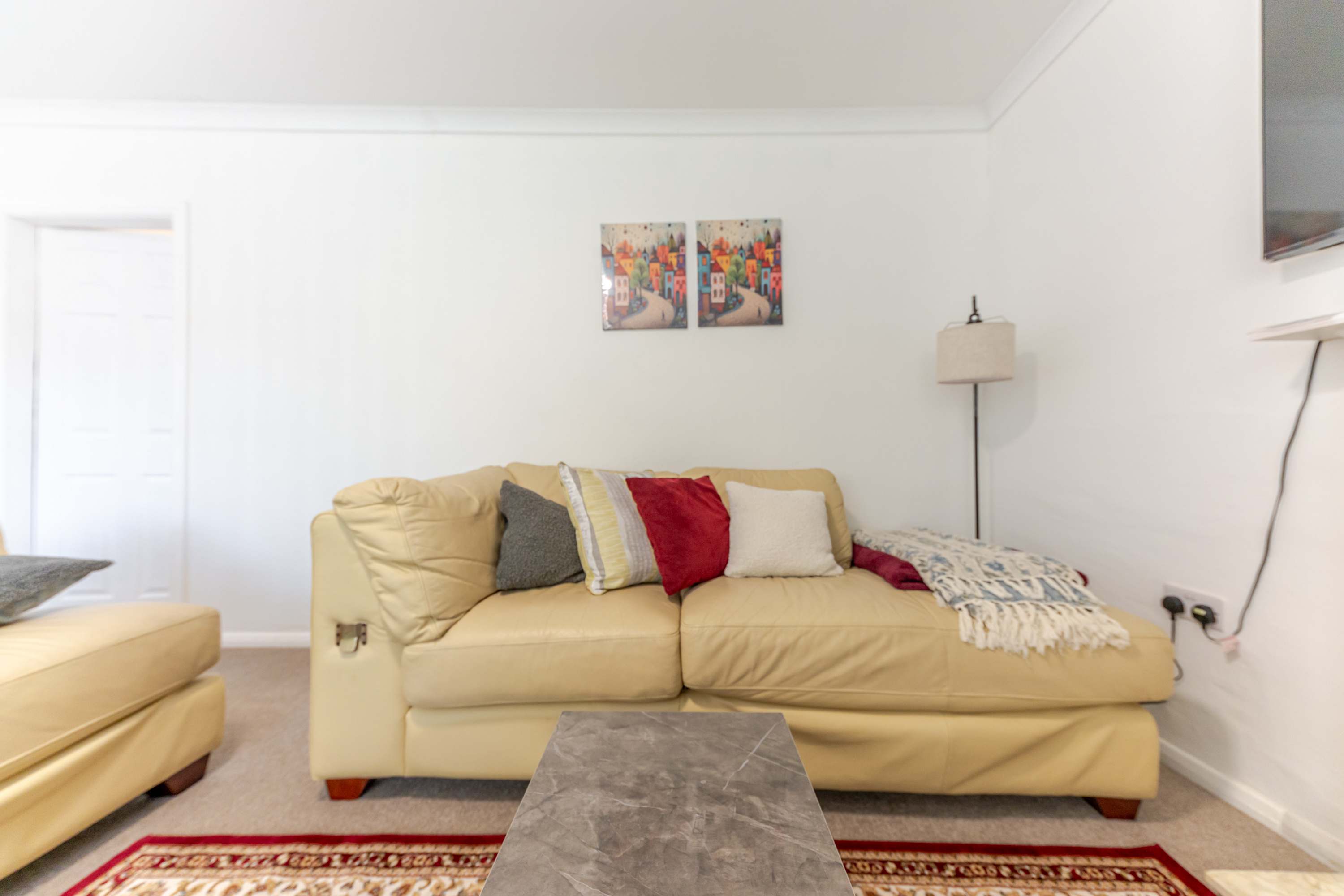 Westhill House in Westhill Road 4 DN34 4SF - Property image 2 - VivreStays