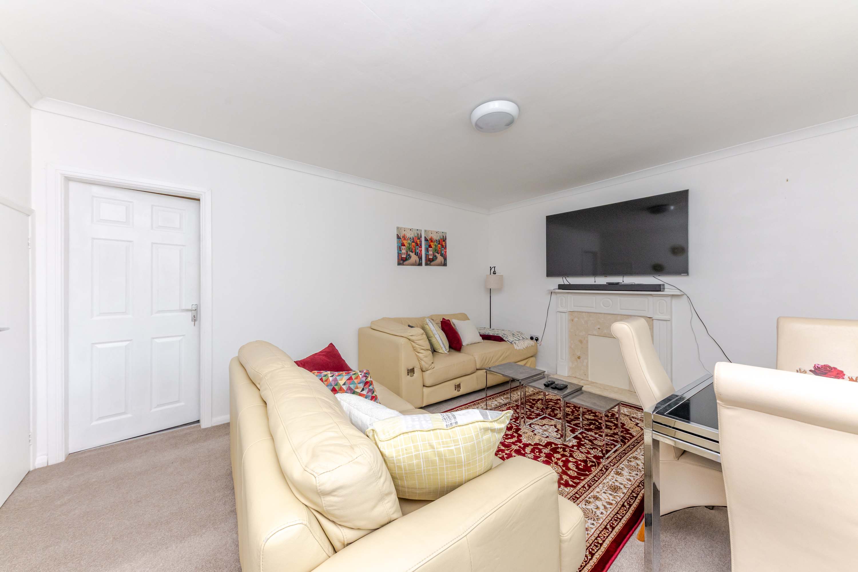 Westhill House in Westhill Road 4 DN34 4SF - Property image 20 - VivreStays