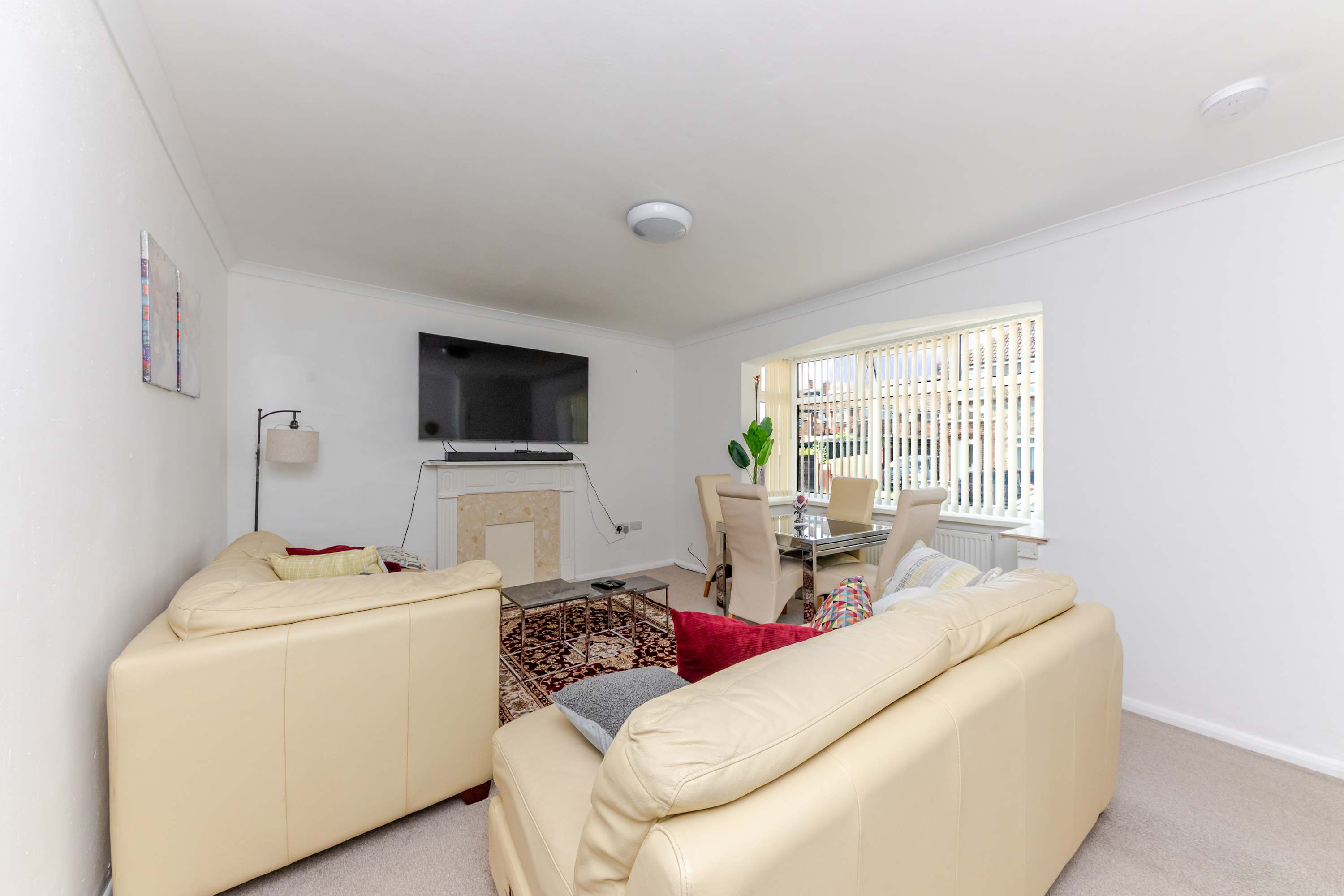 Westhill House in Westhill Road 4 DN34 4SF - Property image 21 - VivreStays