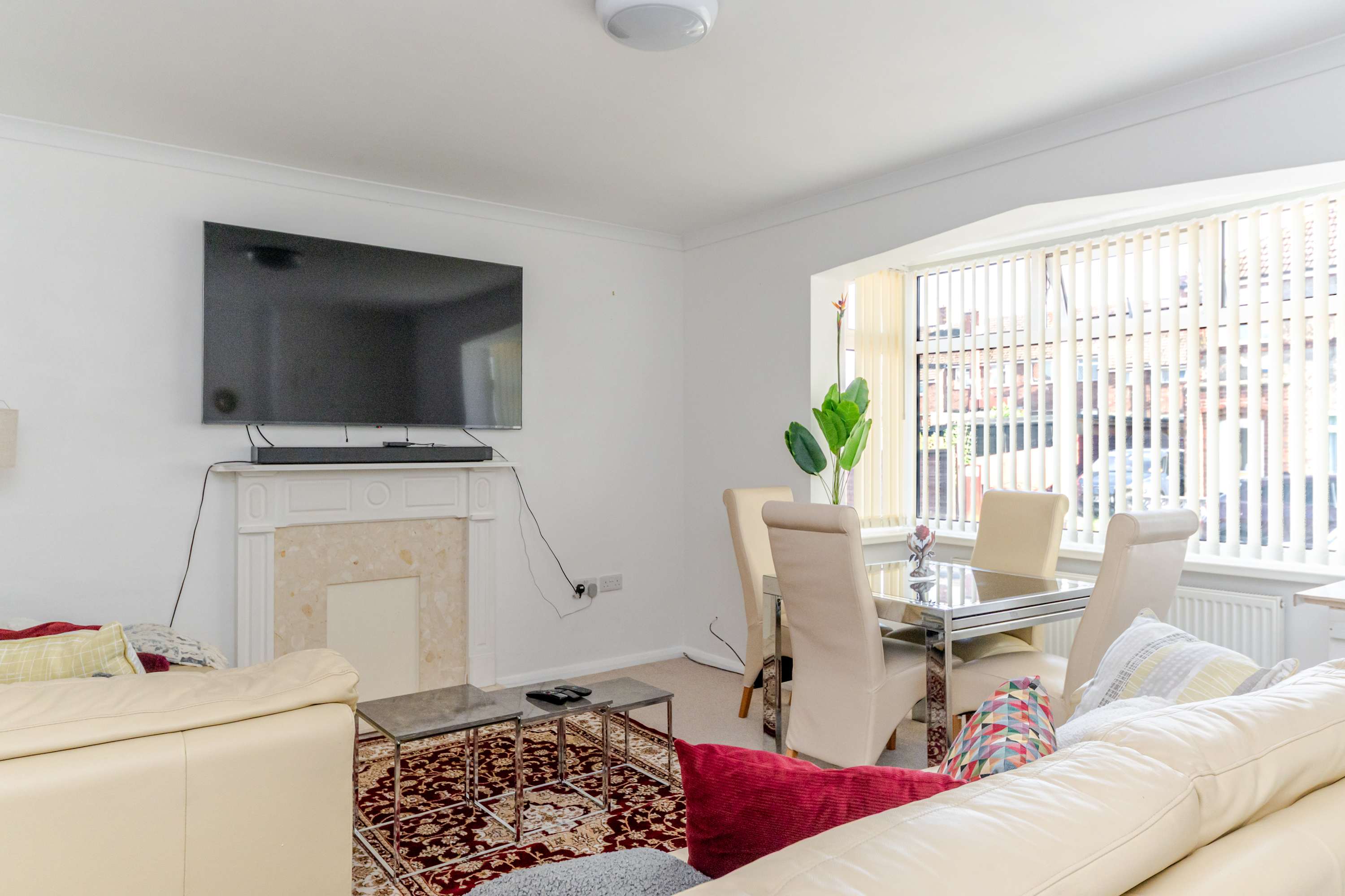 Westhill House in Westhill Road 4 DN34 4SF - Property image 22 - VivreStays