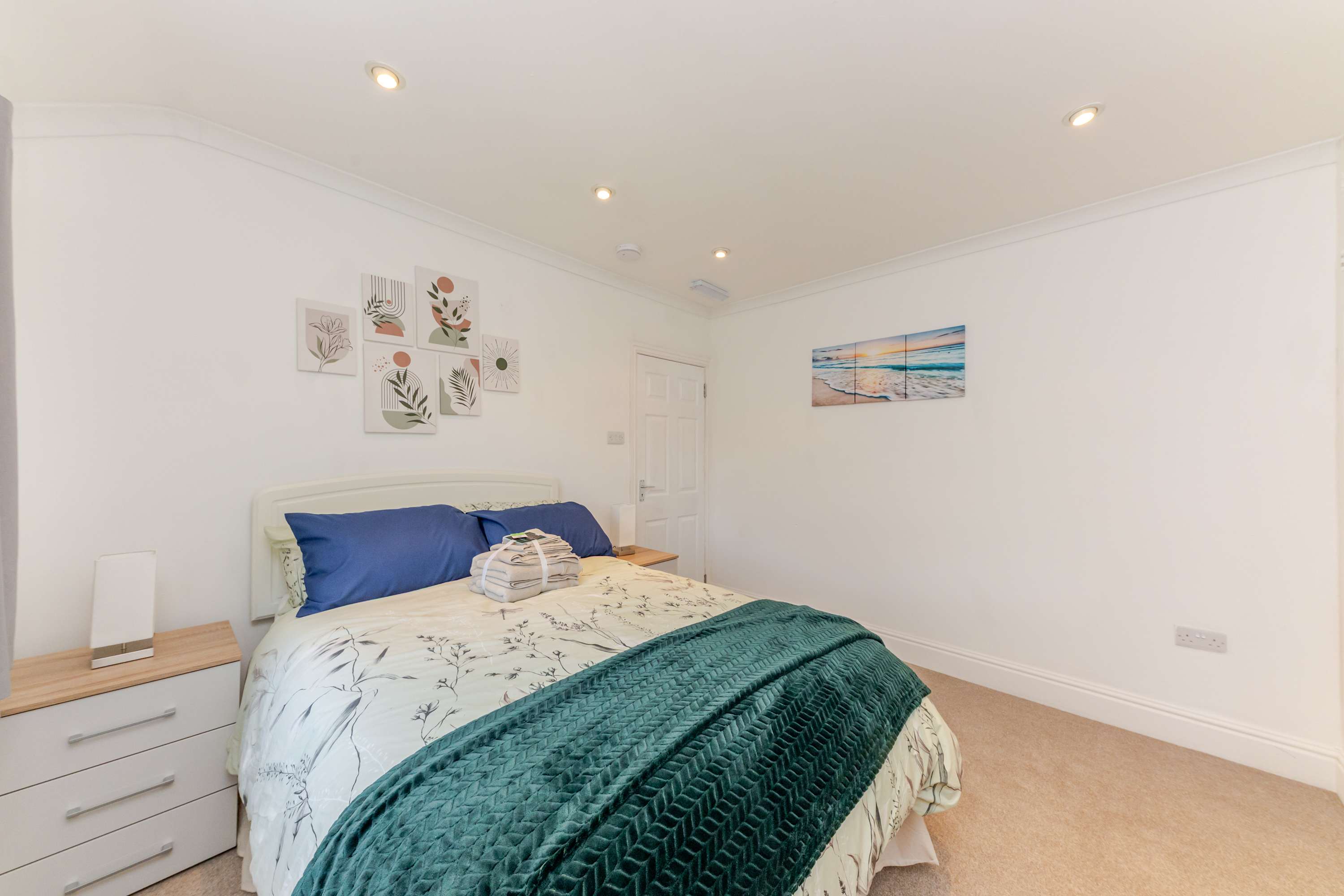 Westhill House in Westhill Road 4 DN34 4SF - Property image 29 - VivreStays