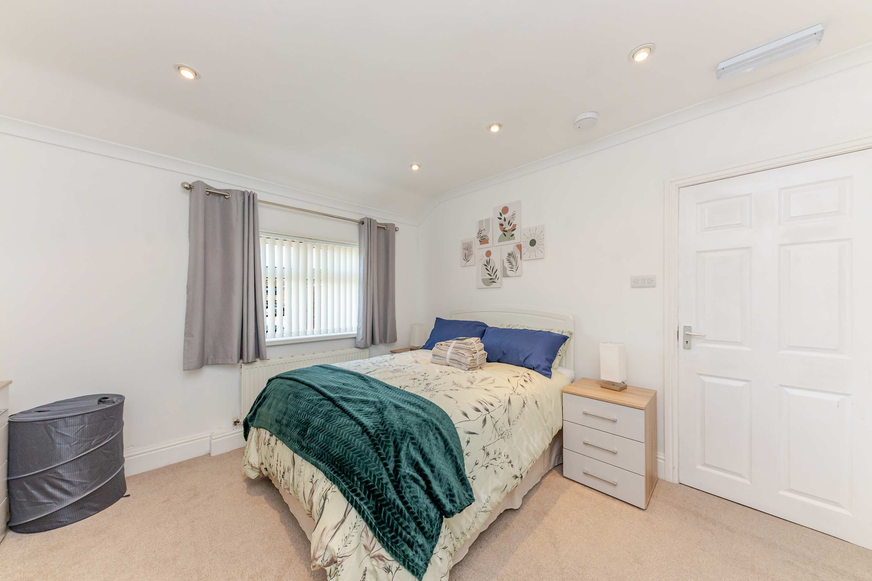 Westhill House in Westhill Road 4 DN34 4SF - Property image 31 - VivreStays