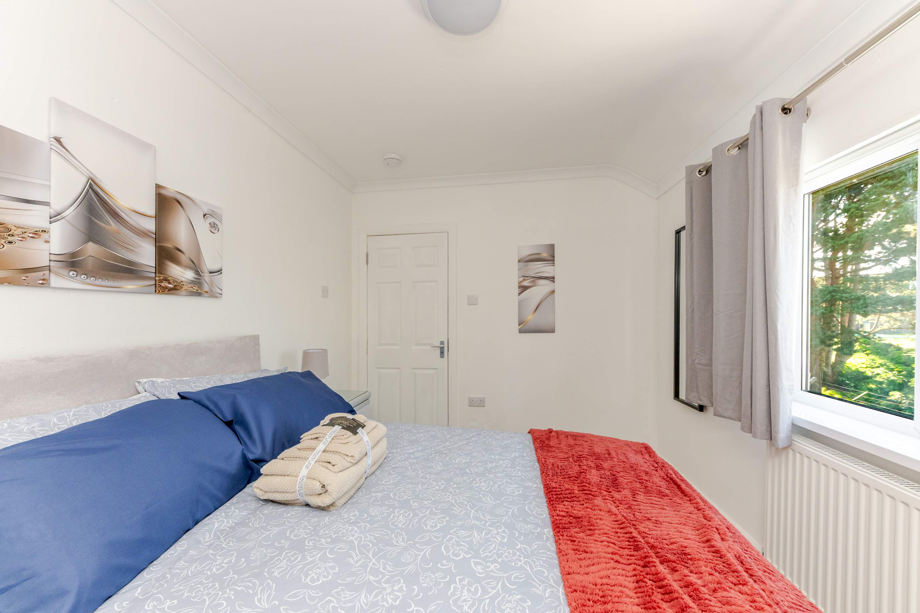 Westhill House in Westhill Road 4 DN34 4SF - Property image 36 - VivreStays