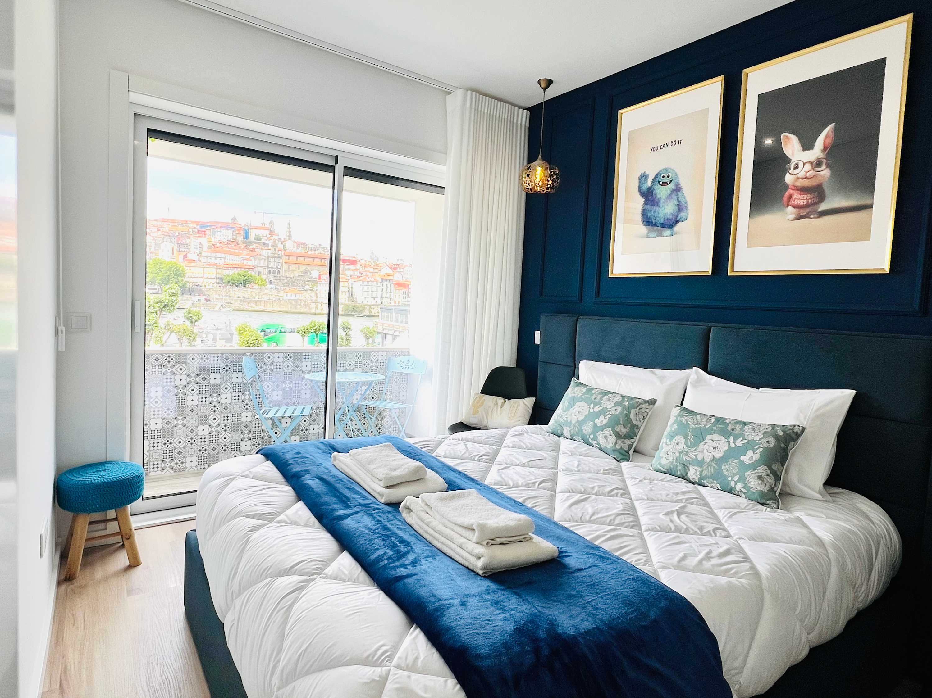 Spacious, Modern & Stylish Flat by HostWise