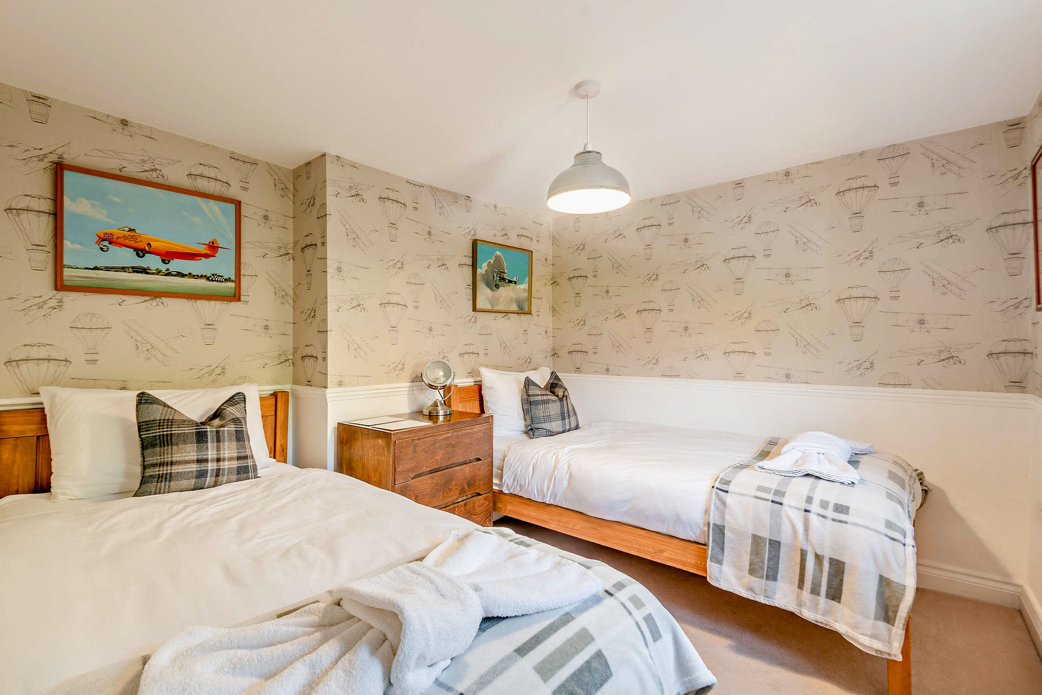 Pear Tree Cottage Village Thatched Home & Hot Tub in Saint Leonards View SP6 3PZ - Property image 26 - VivreStays