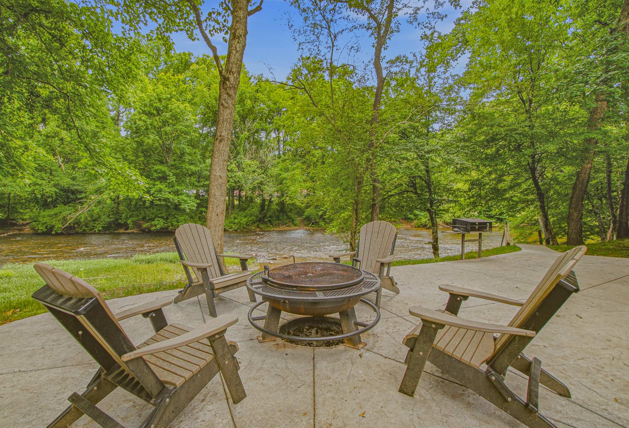 Waters Edge Cabin – photo 2