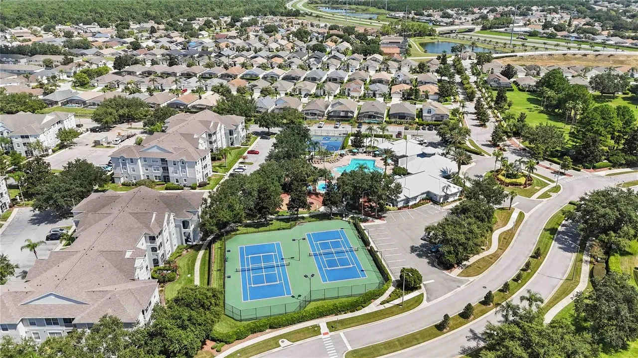 3BR Condo Min. to Disney! Free Resort Pool & Gym