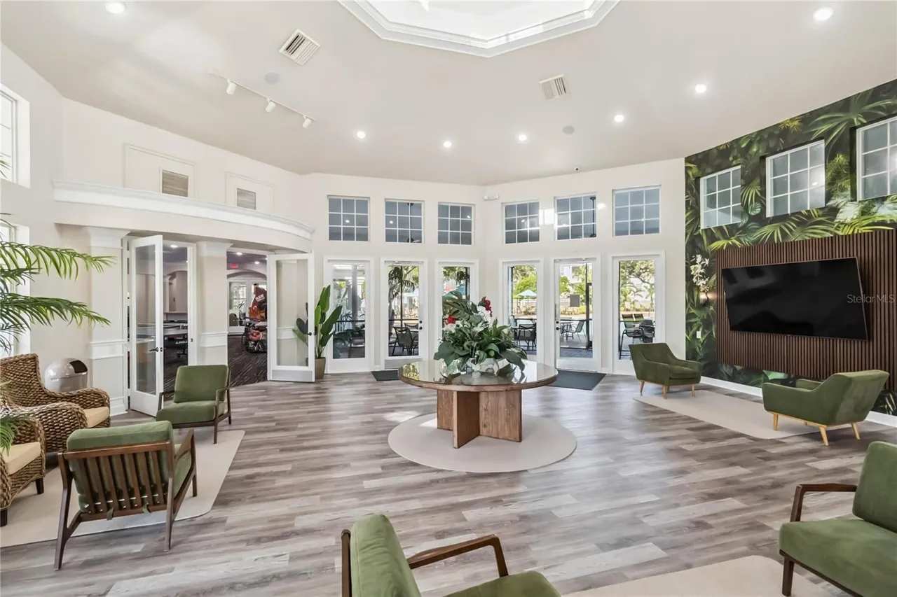 3BR Condo Min. to Disney! Free Resort Pool & Gym