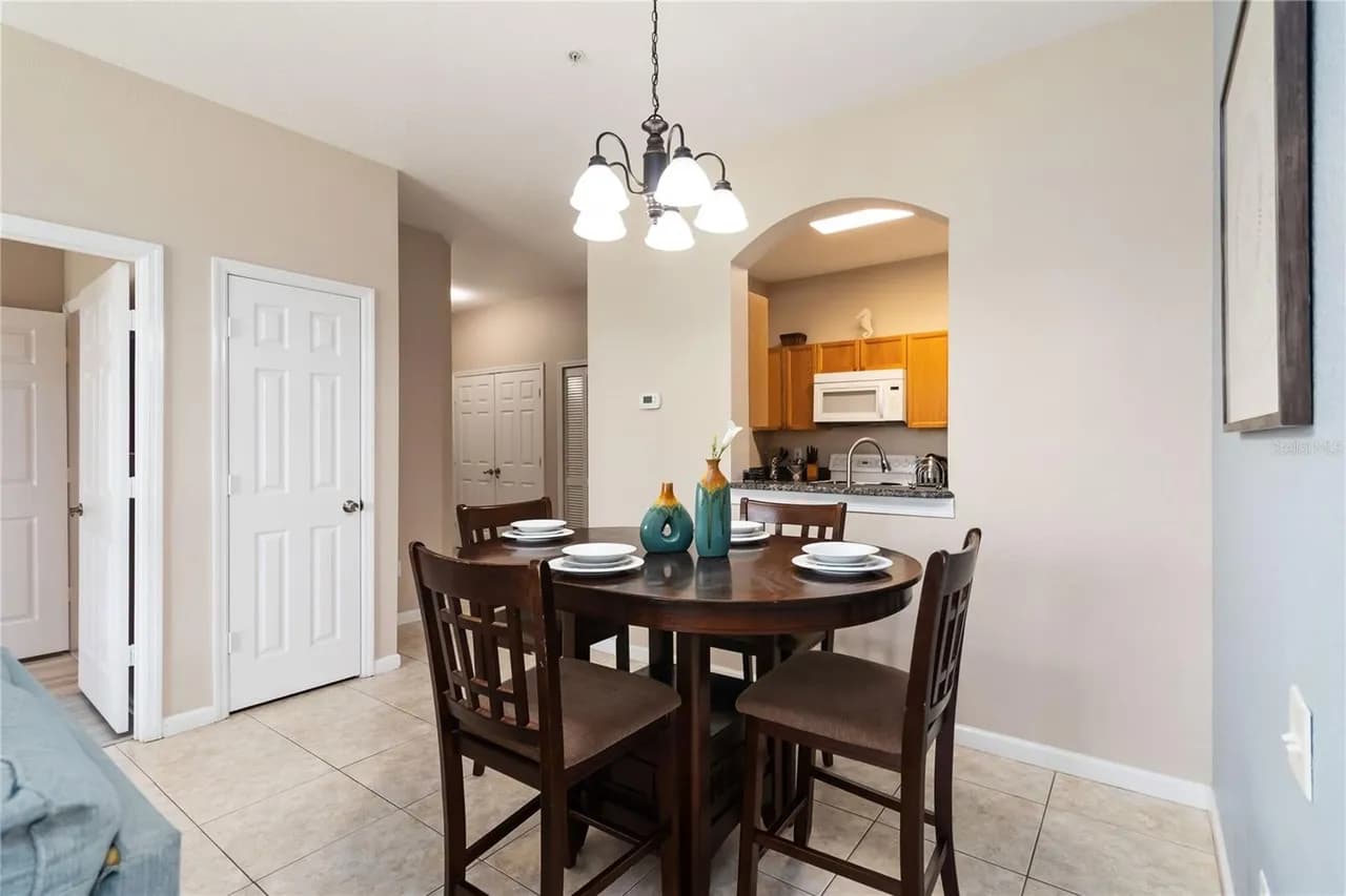 3BR Condo Min. to Disney! Free Resort Pool & Gym