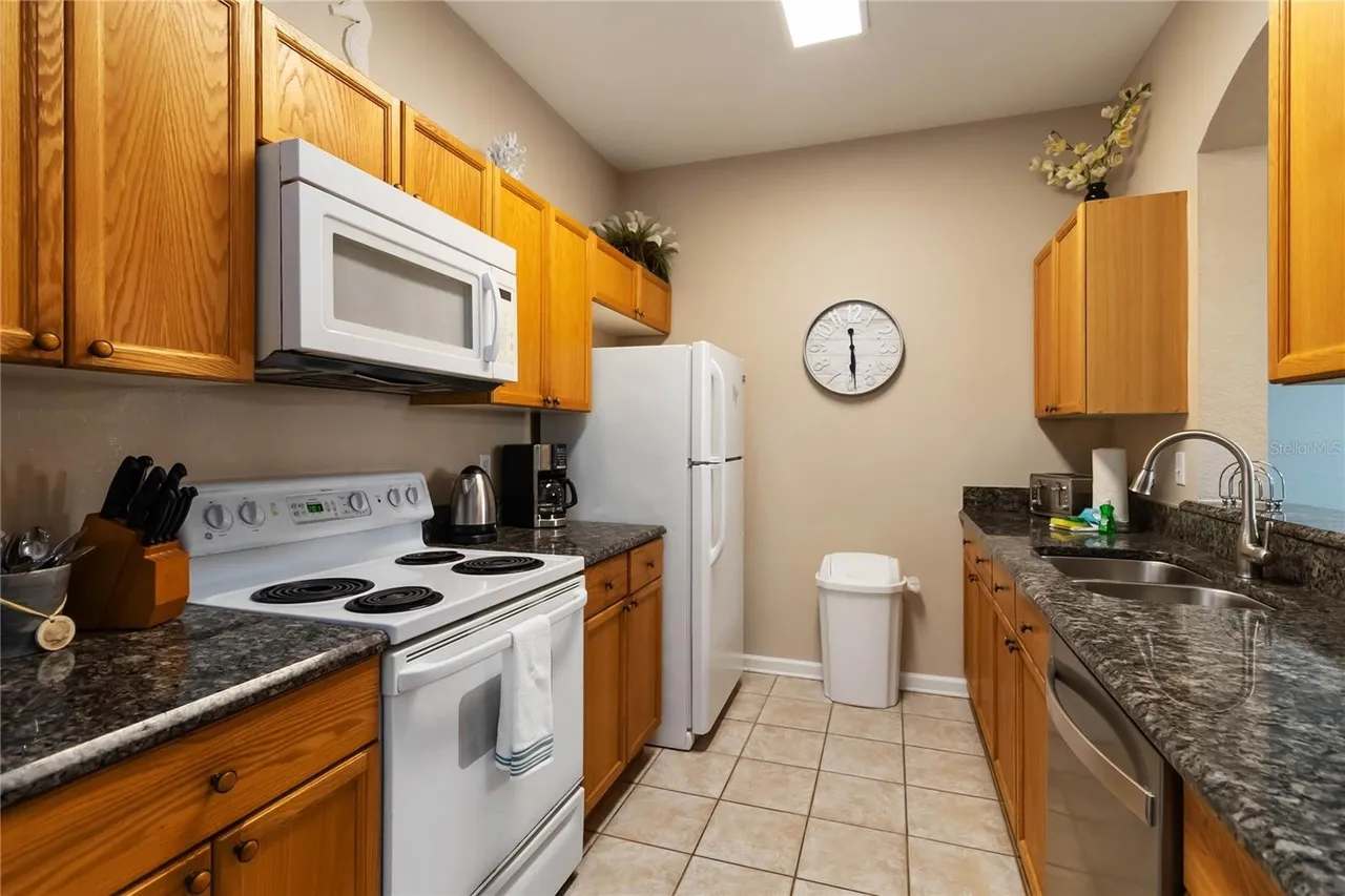 3BR Condo Min. to Disney! Free Resort Pool & Gym