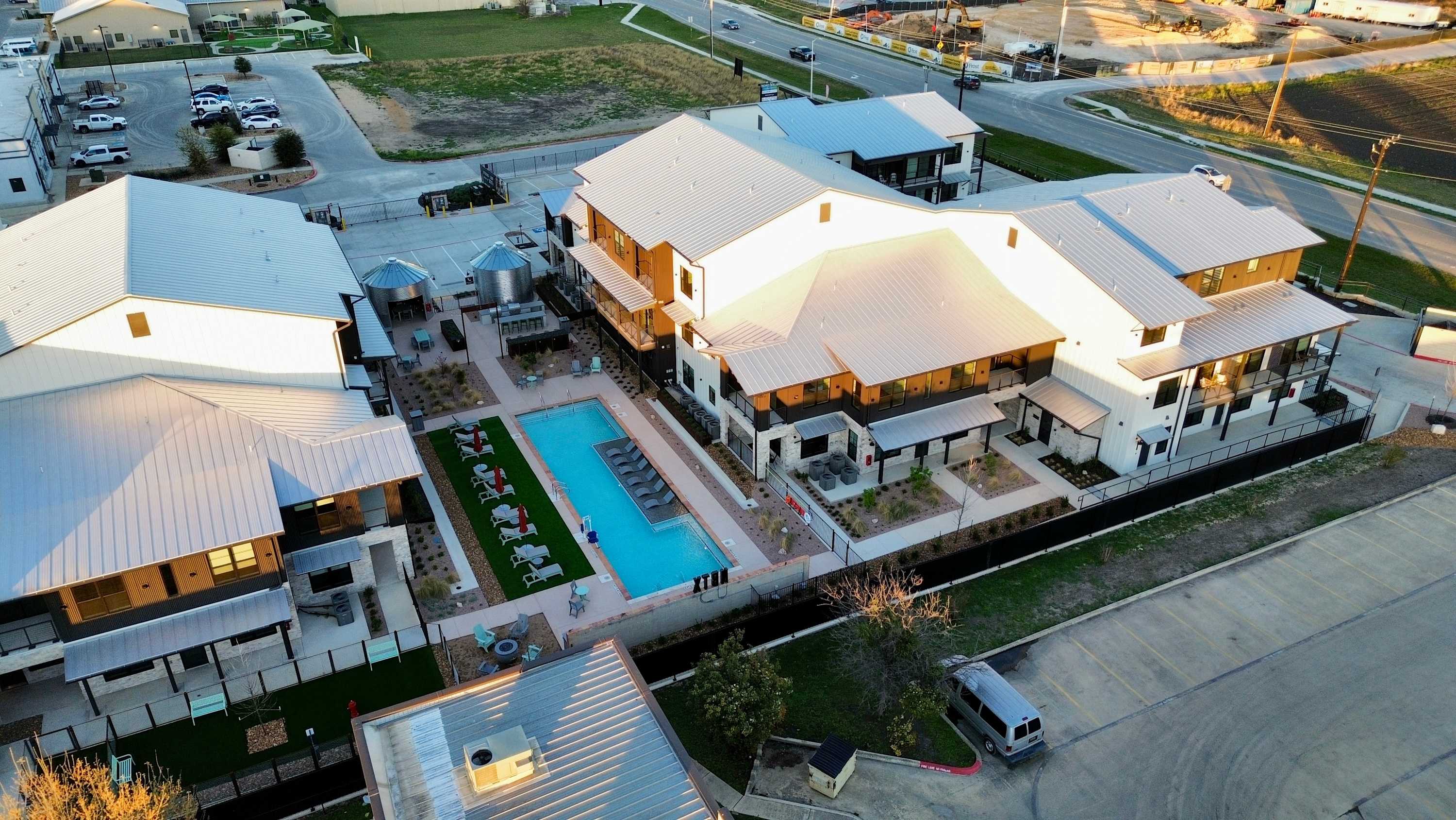 Luxury Condo with Pool-View Balcony | Photo 22