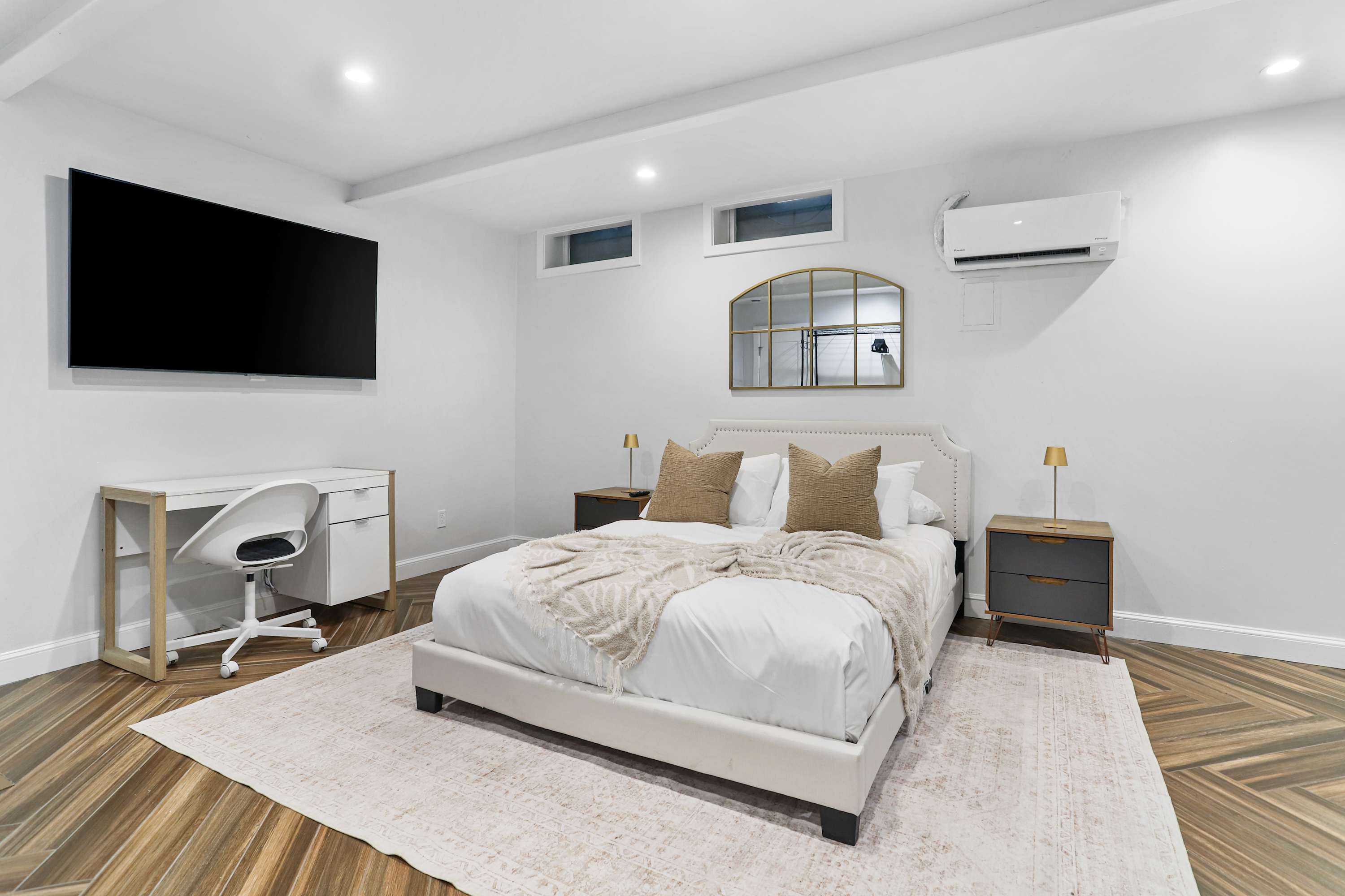 Sojourn Sleek Georgetown Studio with Patio 4