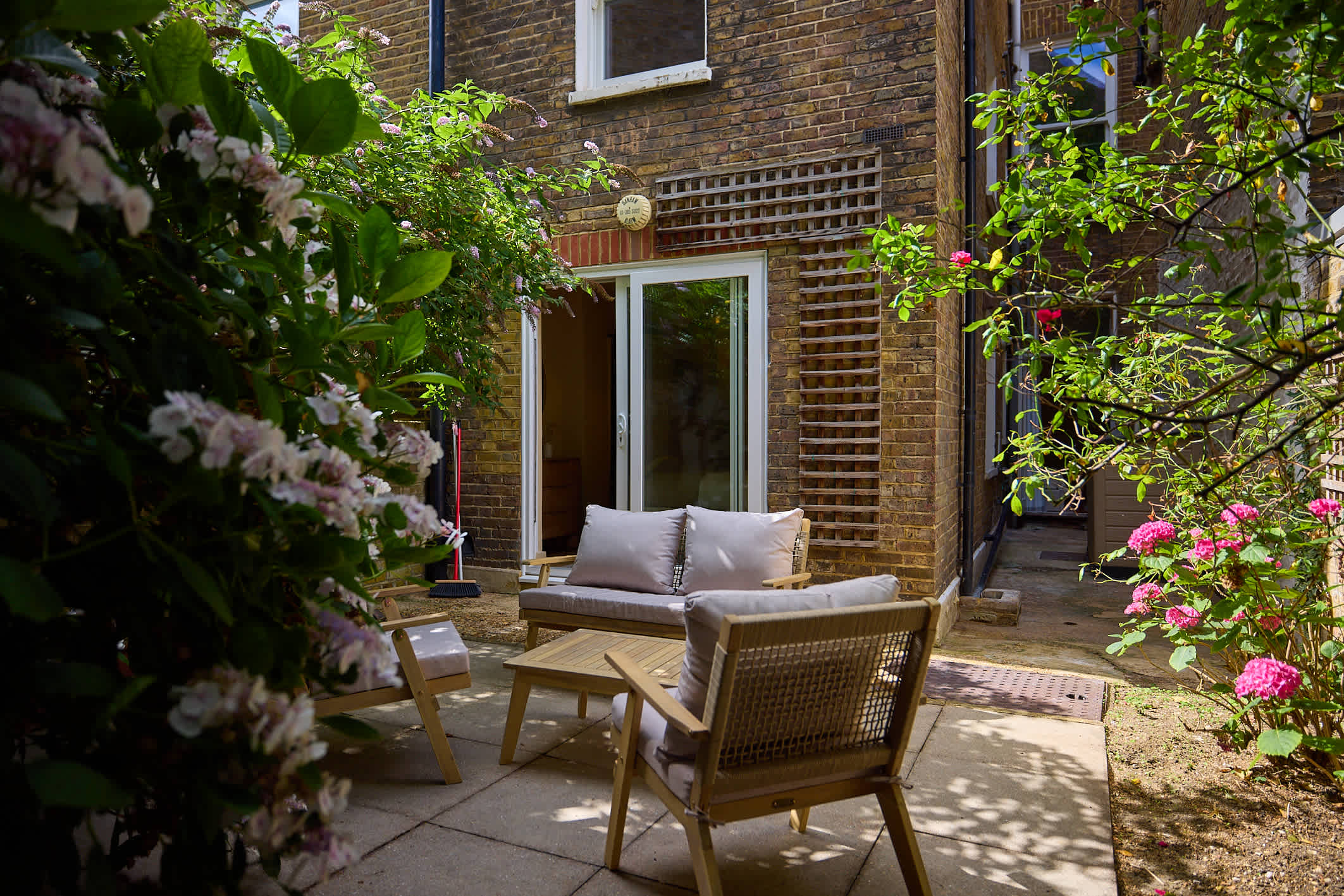 View Blythe & Bloom Garden Flat in Blythe Road 224 W14 0HH Blythe & Bloom Garden Flat in Blythe Road 224 W14 0HH - Property image 24 - VivreStays