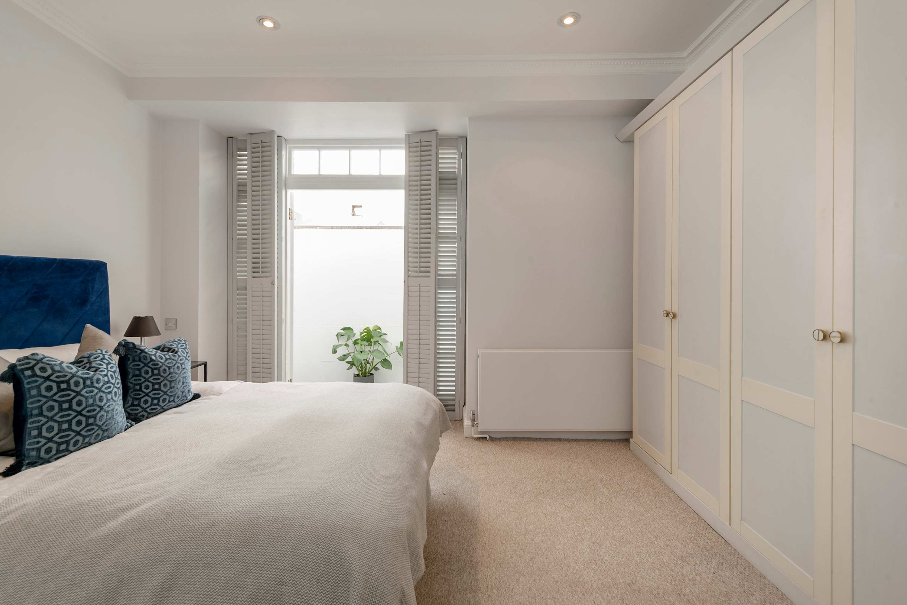 Charming & Spacious 1 bedroom Flat - South Kensington in Cranley Gardens SW7 3DA - Property image 11 - VivreStays