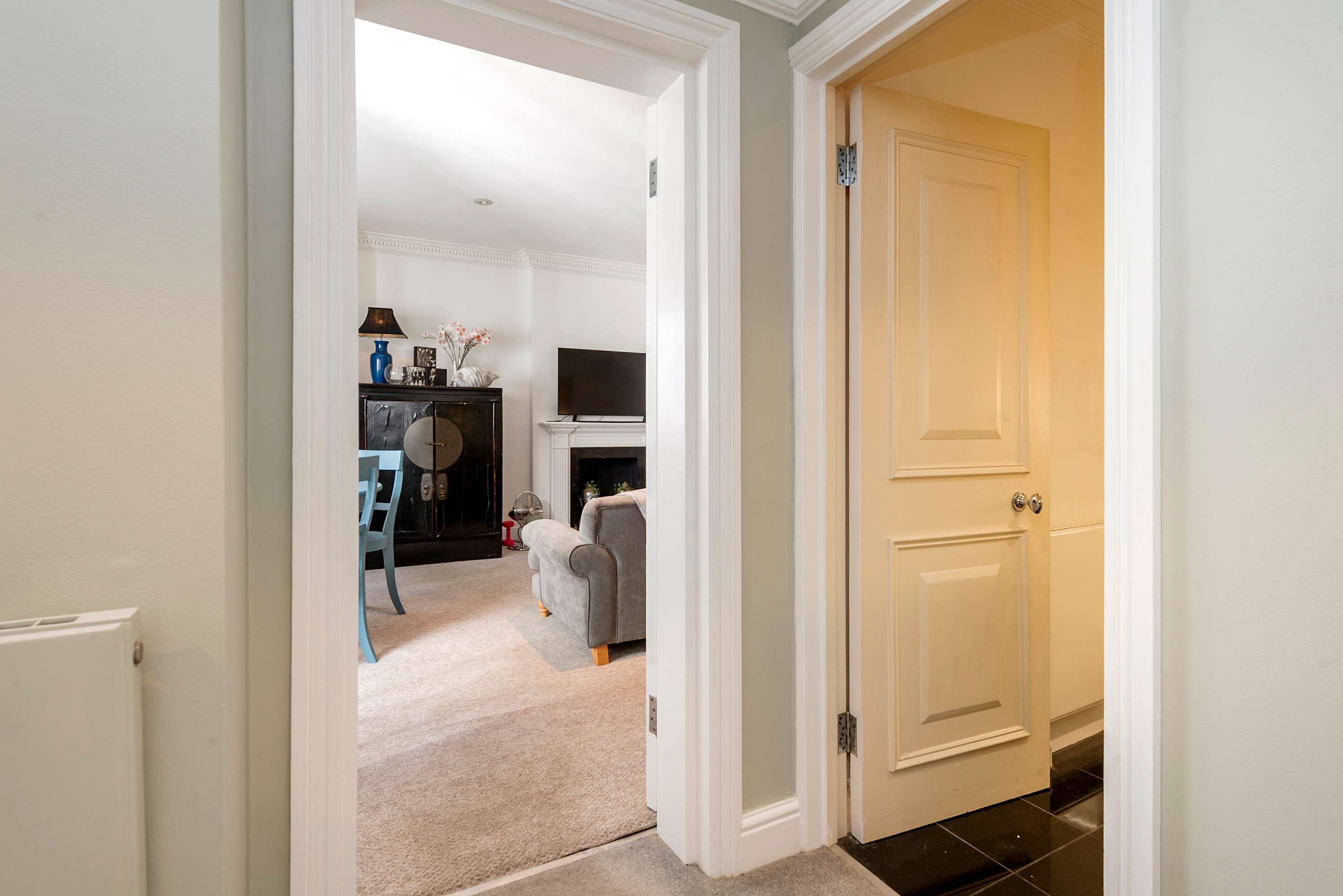Charming & Spacious 1 bedroom Flat - South Kensington in Cranley Gardens SW7 3DA - Property image 22 - VivreStays