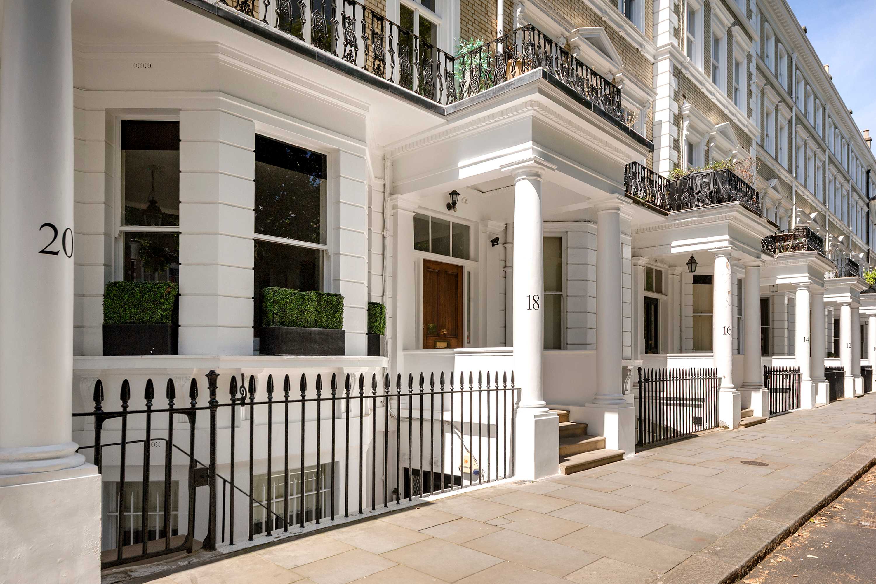 Charming & Spacious 1 bedroom Flat - South Kensington in Cranley Gardens SW7 3DA - Property image 25 - VivreStays