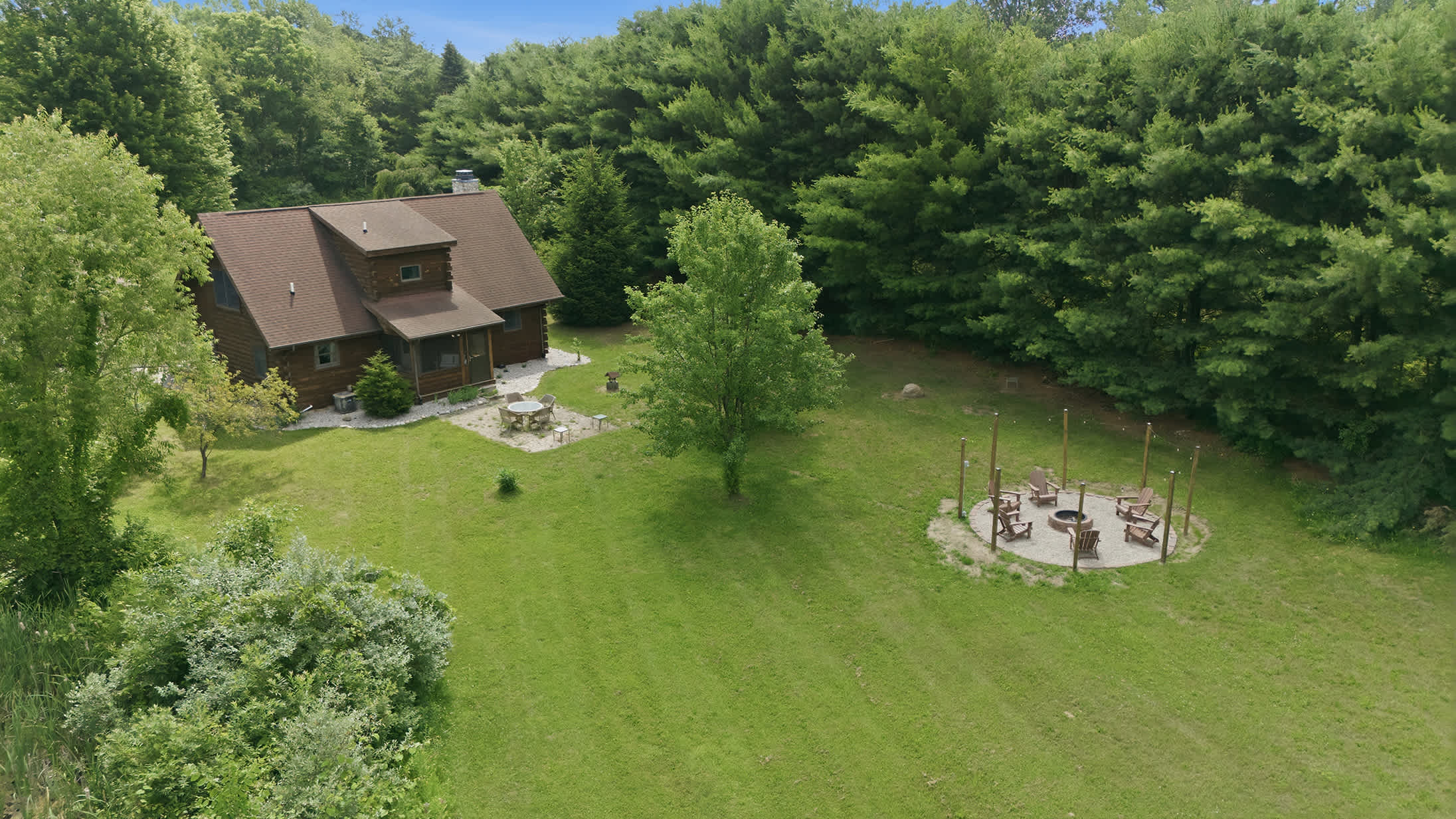 Space, privacy, and nature in every direction.