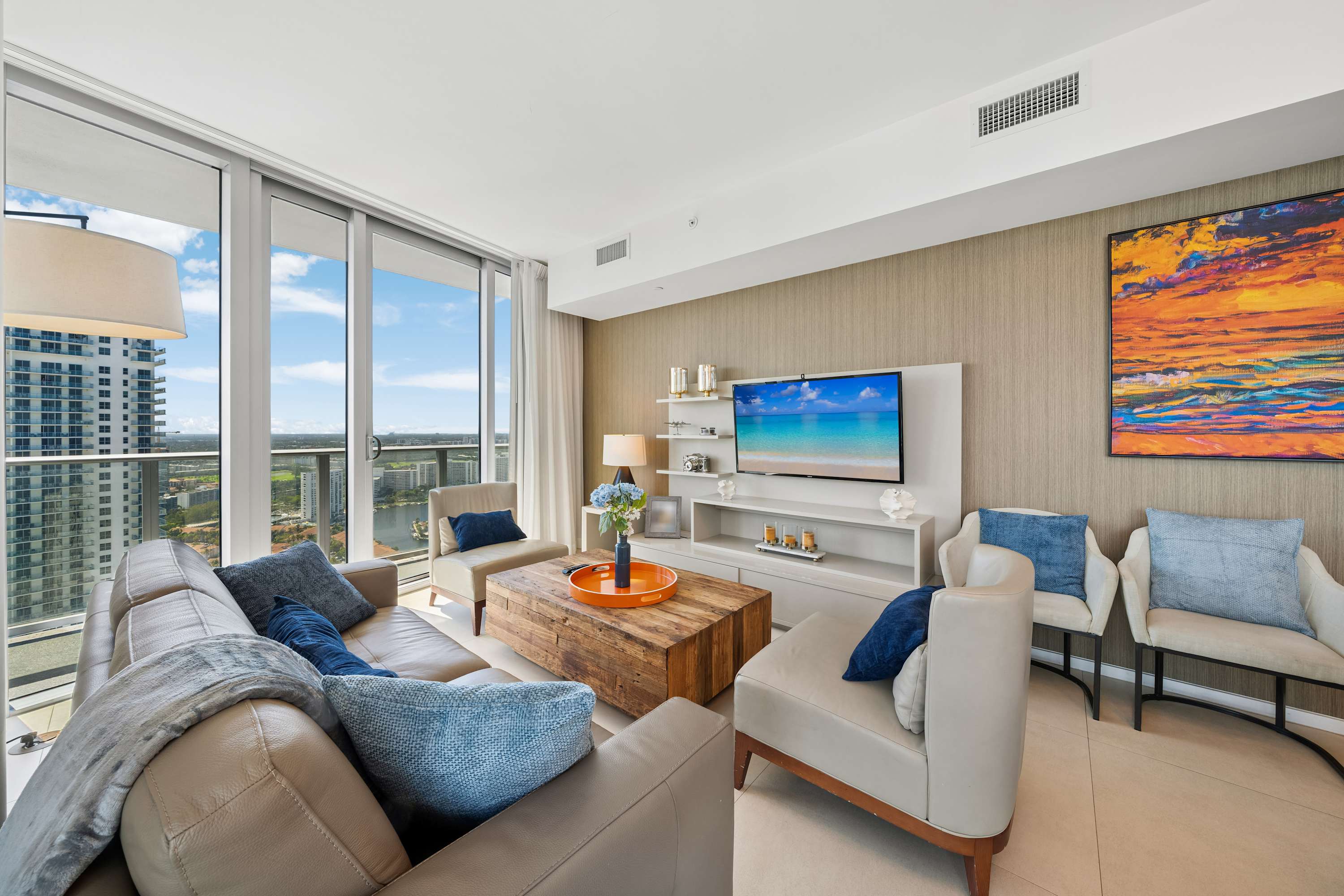 Sea Glass- Pool, Gym, Oceanfront in Hollywood FL