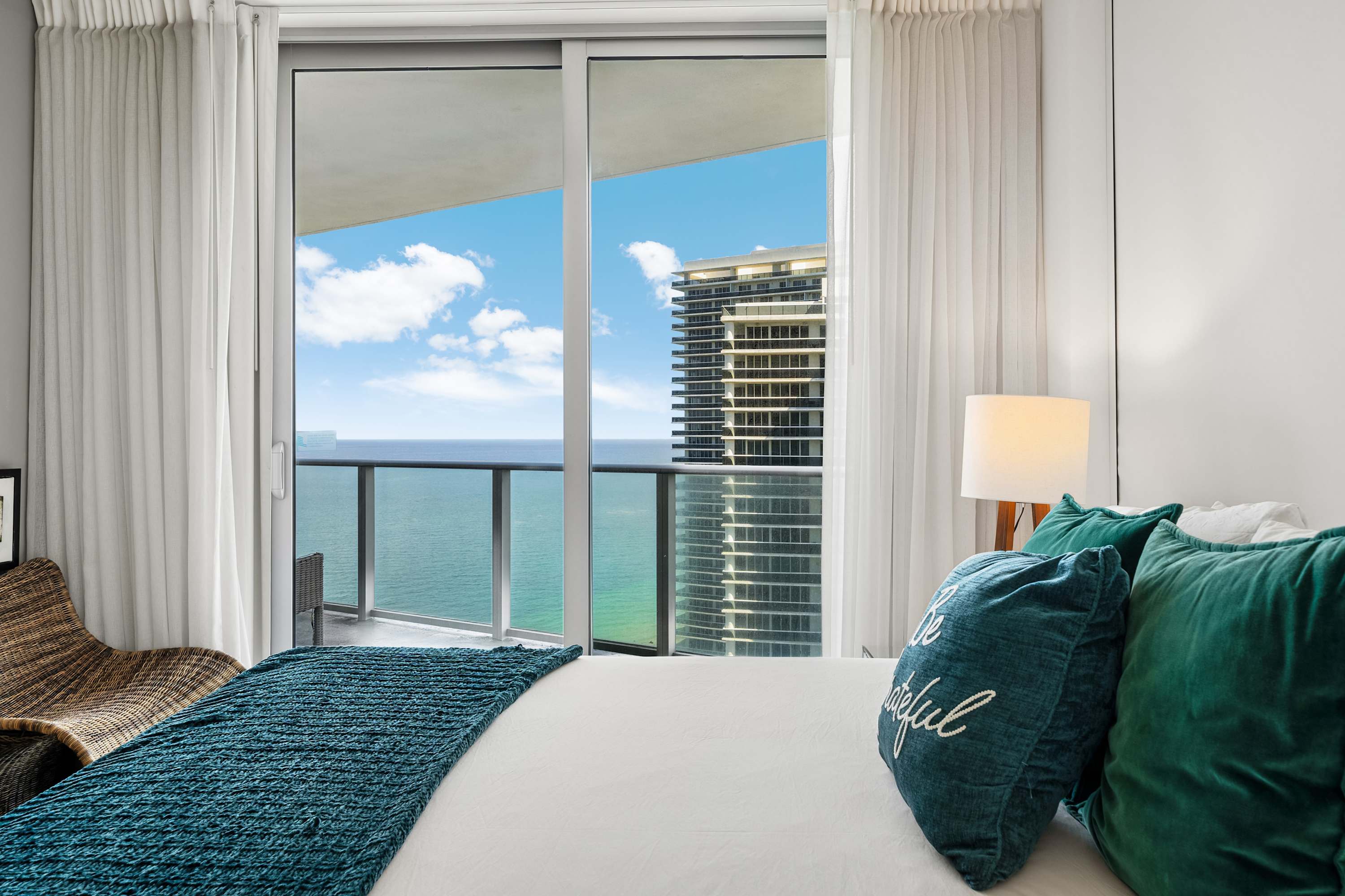 Sea Glass- Pool, Gym, Oceanfront in Hollywood FL