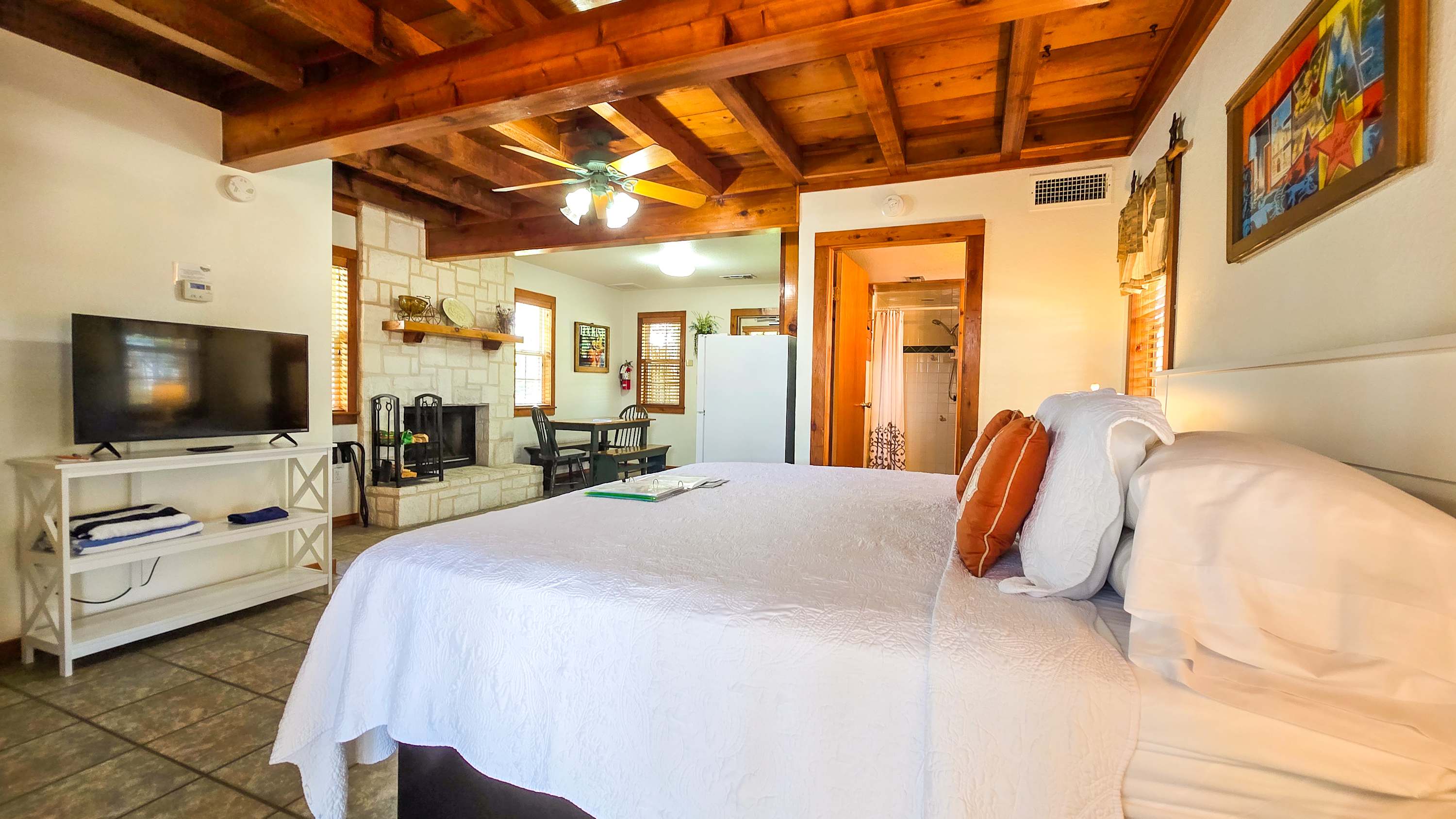 This charming getaway is sure to become your favorite home away from home!​