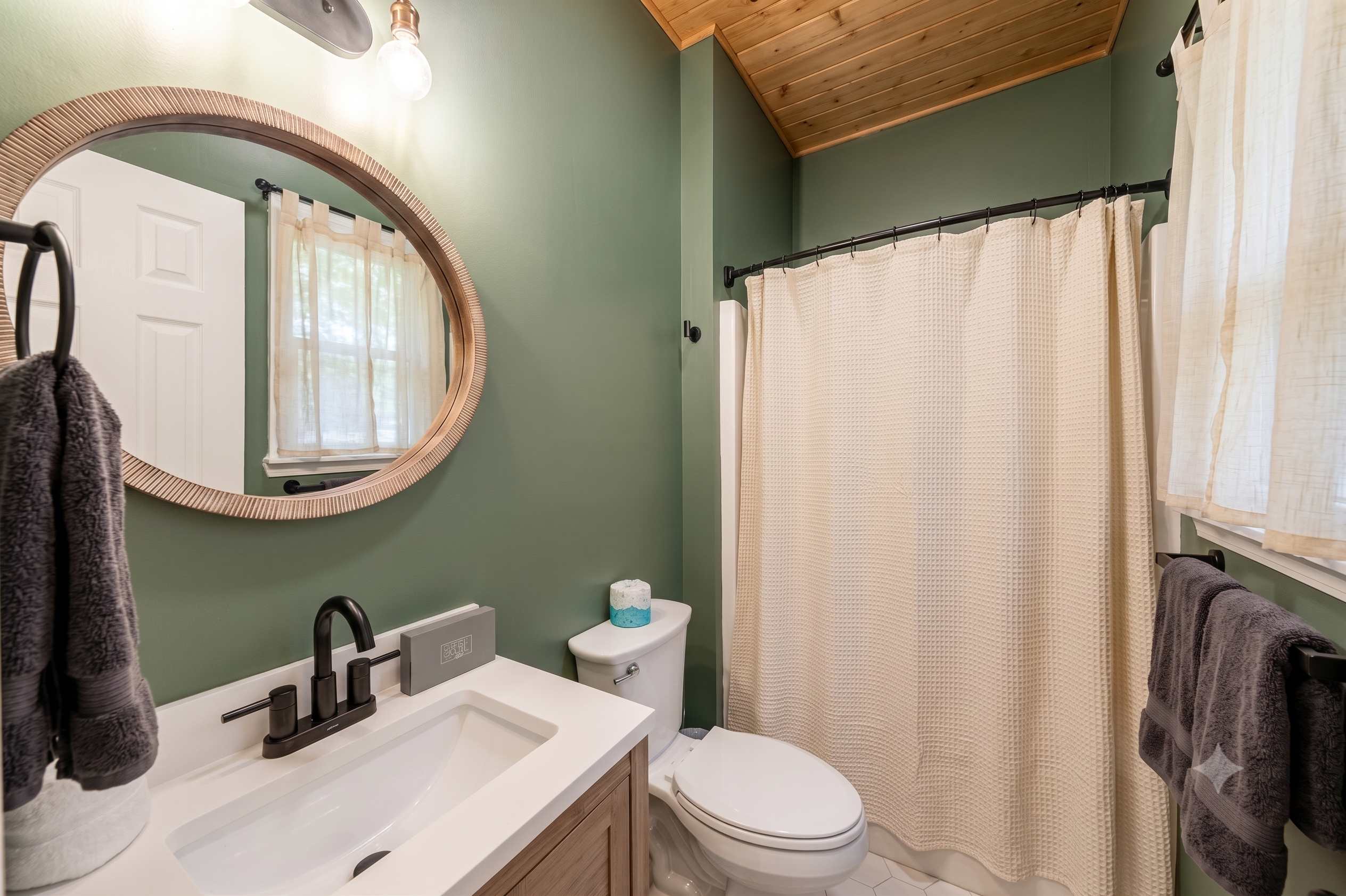 Gem of the Mountain -Cozy Cabin Retreat Near Helen