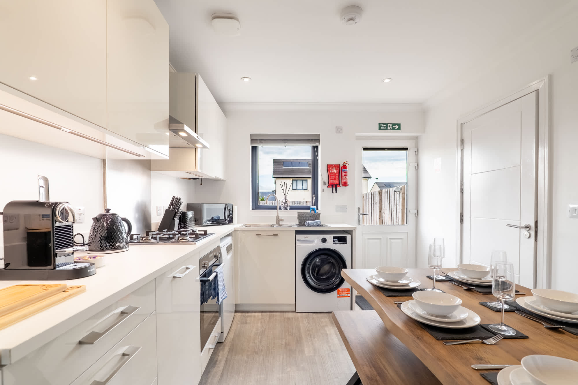 Hot Tub - Parking - Edinburgh Shawfair-Nr Hospital in Dunderhall EH22 - Property image 9 - VivreStays