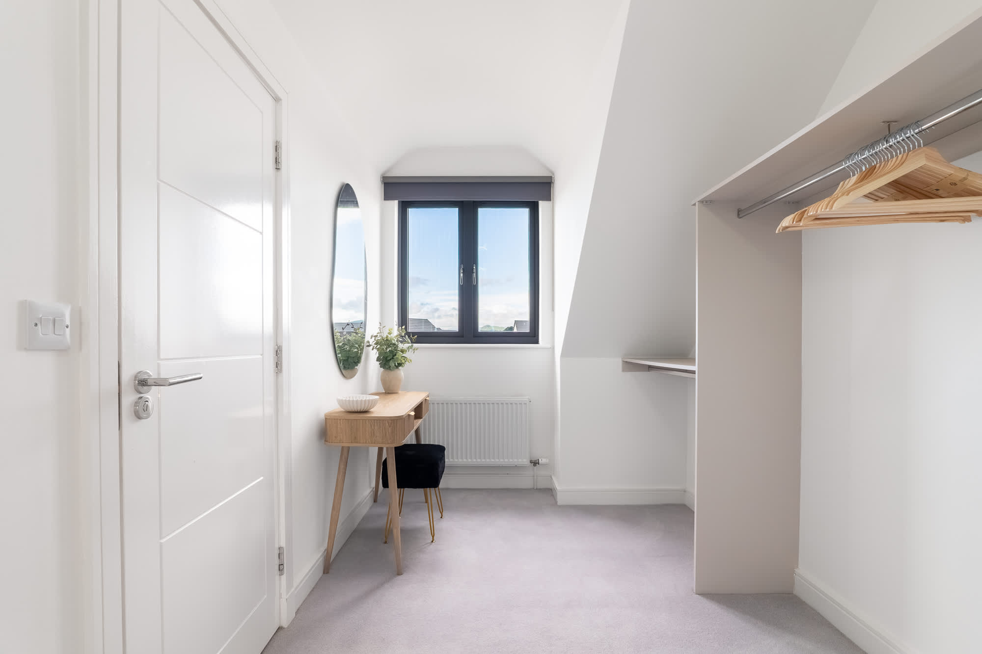Hot Tub - Parking - Edinburgh Shawfair-Nr Hospital in Dunderhall EH22 - Property image 17 - VivreStays