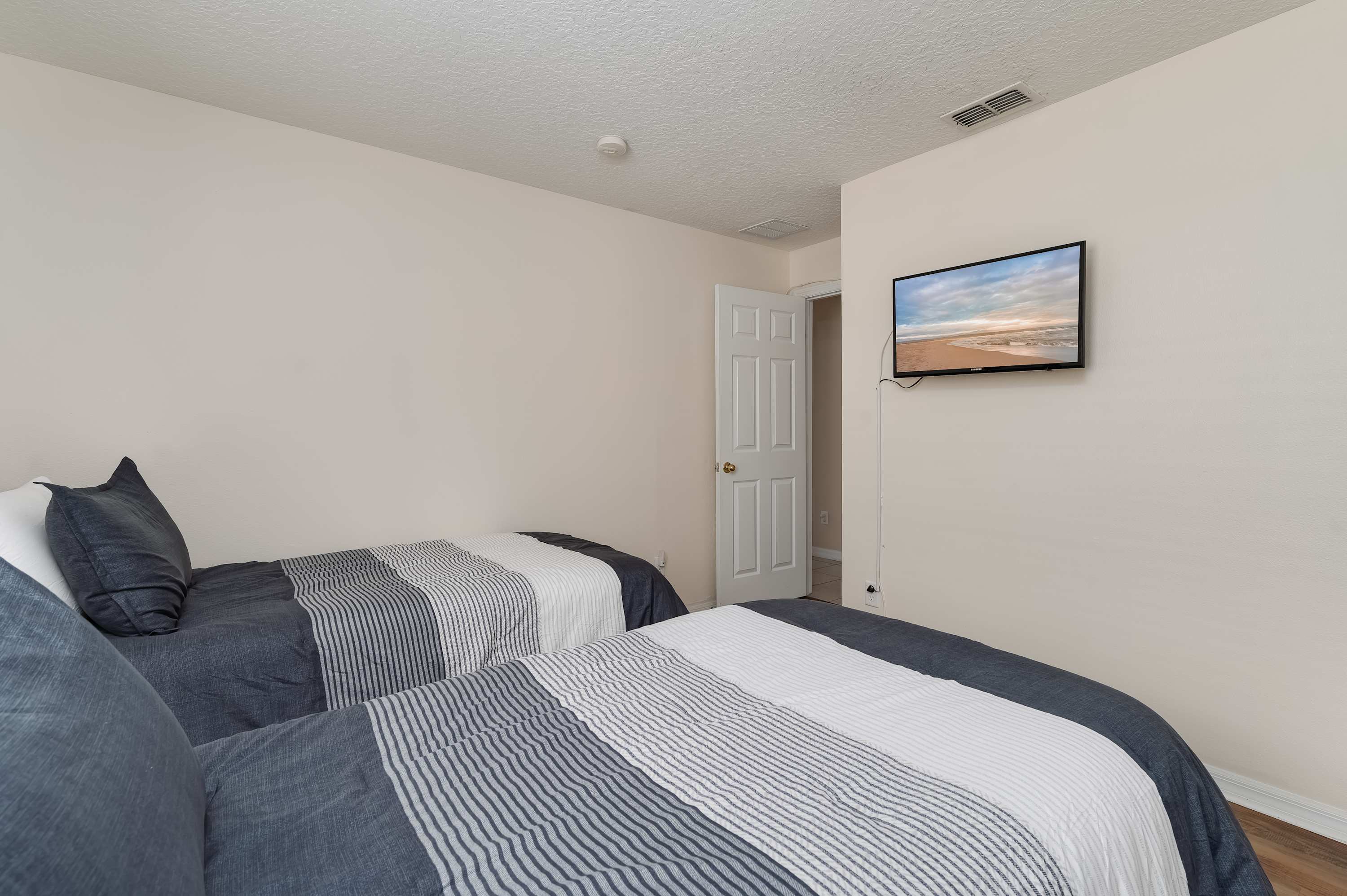 Family Retreat near Disney w/ Pool + Game Room