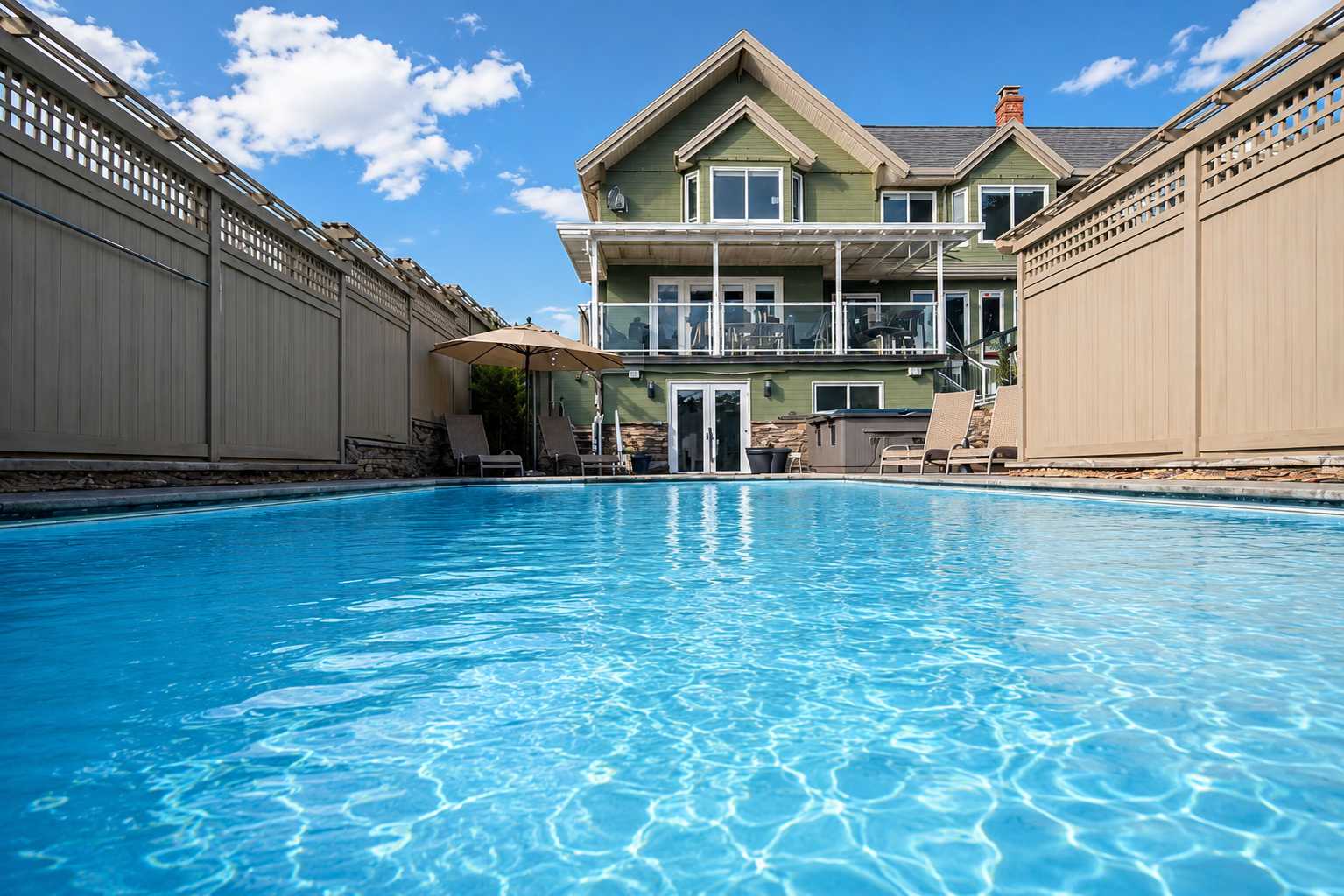 Spacious & Comfortable Villa in Coquitlam