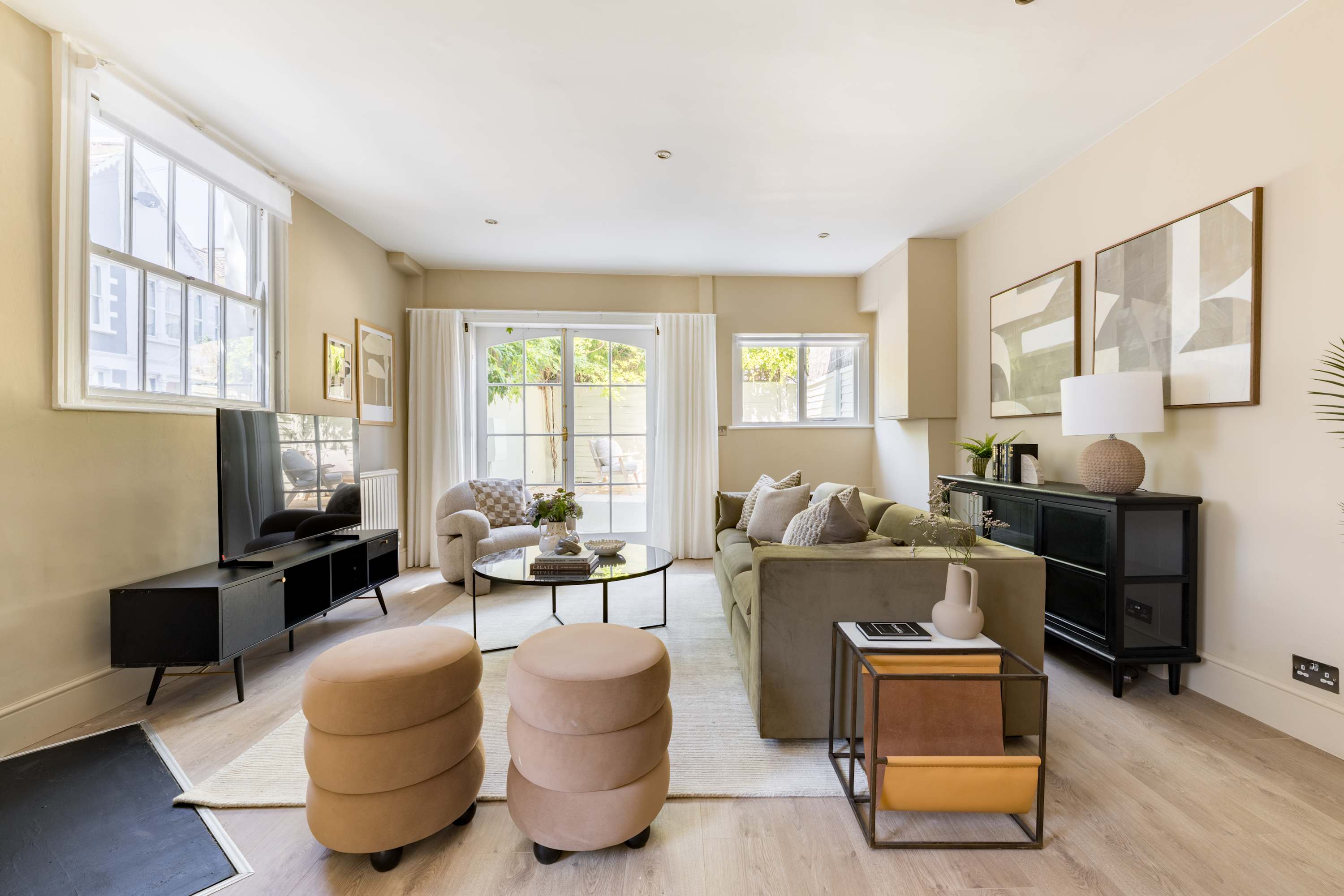 Sunlit Sands End Terrace & Garden in Tynemouth Street 1 SW6 2QS - Property image 3 - VivreStays
