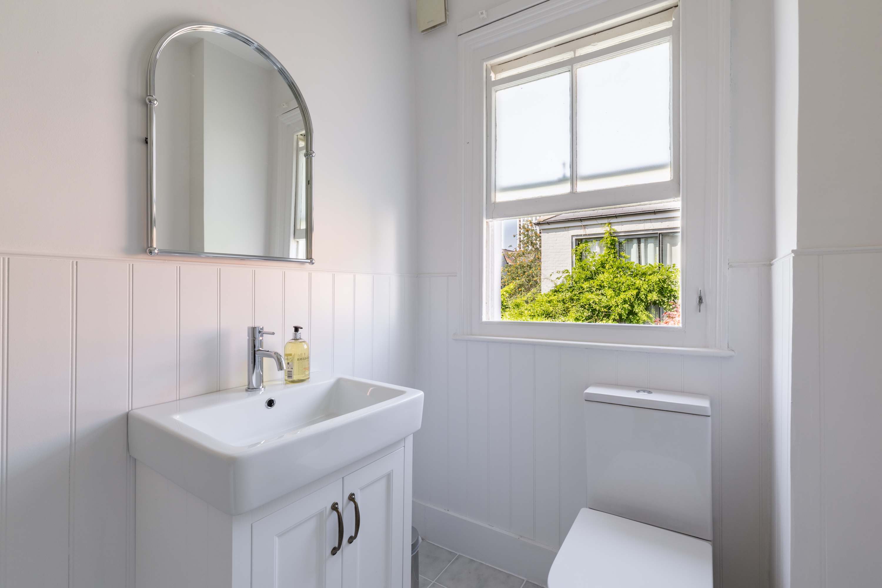 Sunlit Sands End Terrace & Garden in Tynemouth Street 1 SW6 2QS - Property image 20 - VivreStays