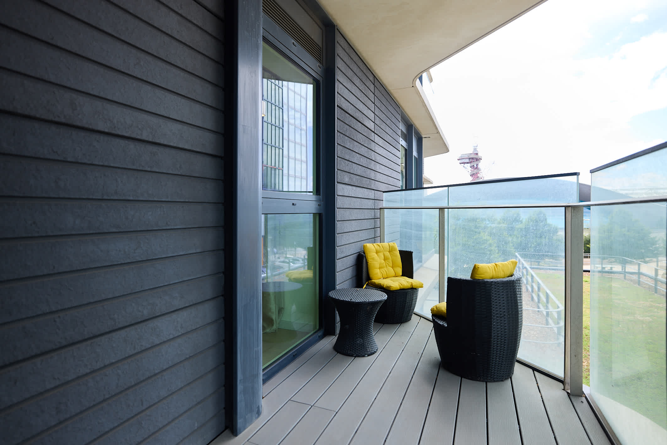 Minimalist Grey Design & Sunlit Glass in Flat 201, Cassia Point, Glasshouse Gardens, E20 1HR London, United Kingdom E20 1HR - Property image 15 - VivreStays