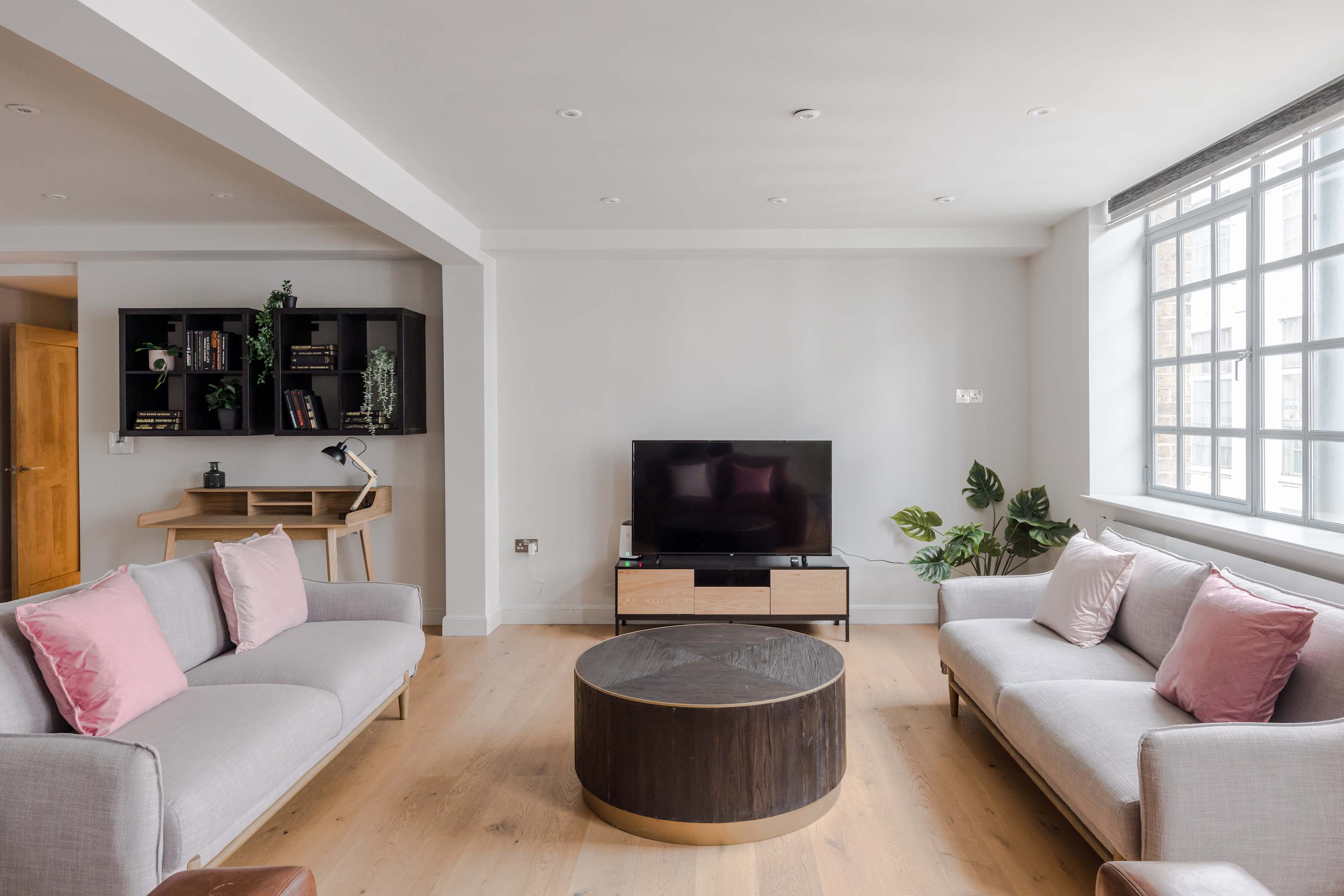Farringdon 3-Bed · 2 En-Suites · Lift · Sleeps 8 in Eyre Street Hill, 5 EC1R - Property image 9 - VivreStays