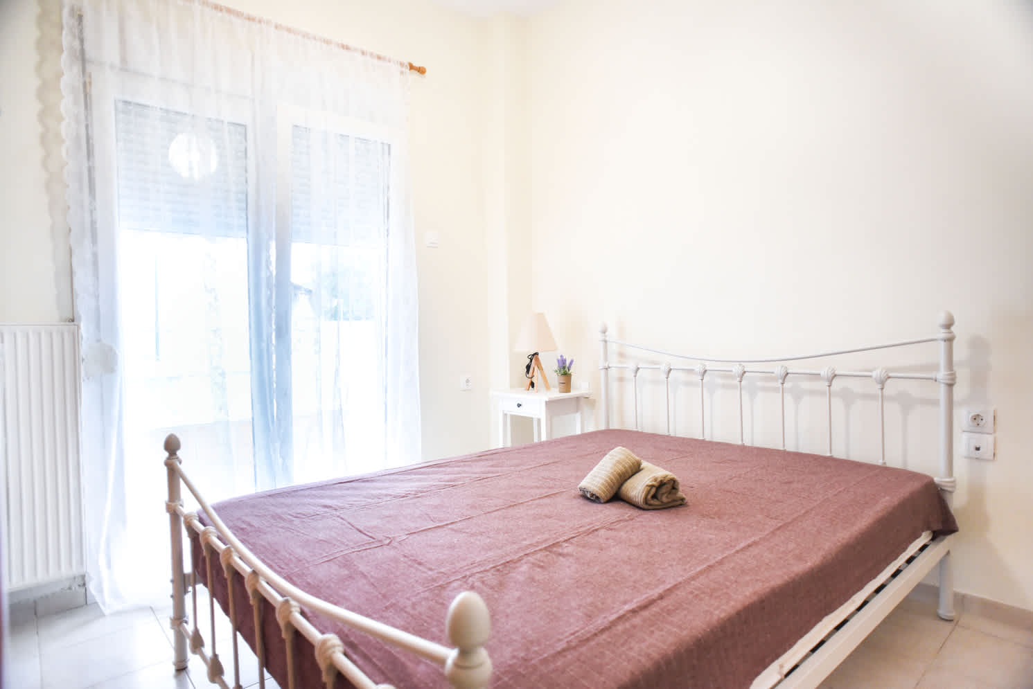 Spacious 2 Bd Seafront Escape in Volos w Patio — holiday rental in Volos