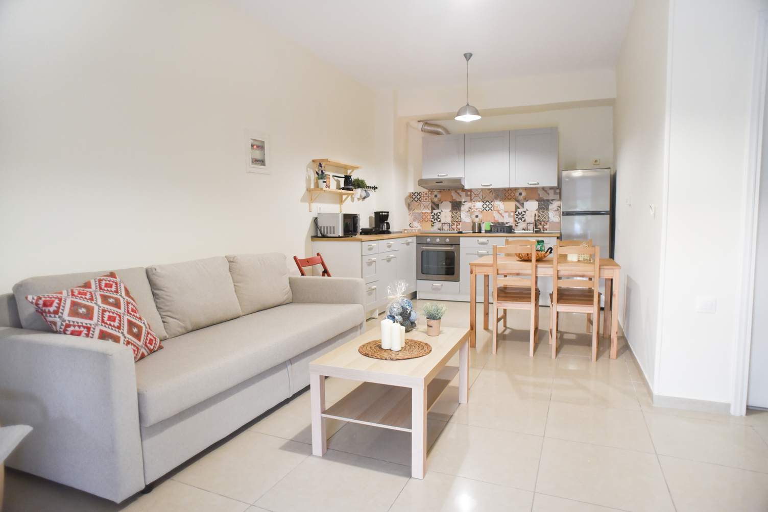 Spacious 2 Bd Seafront Escape in Volos w Patio in Volos — photo 3