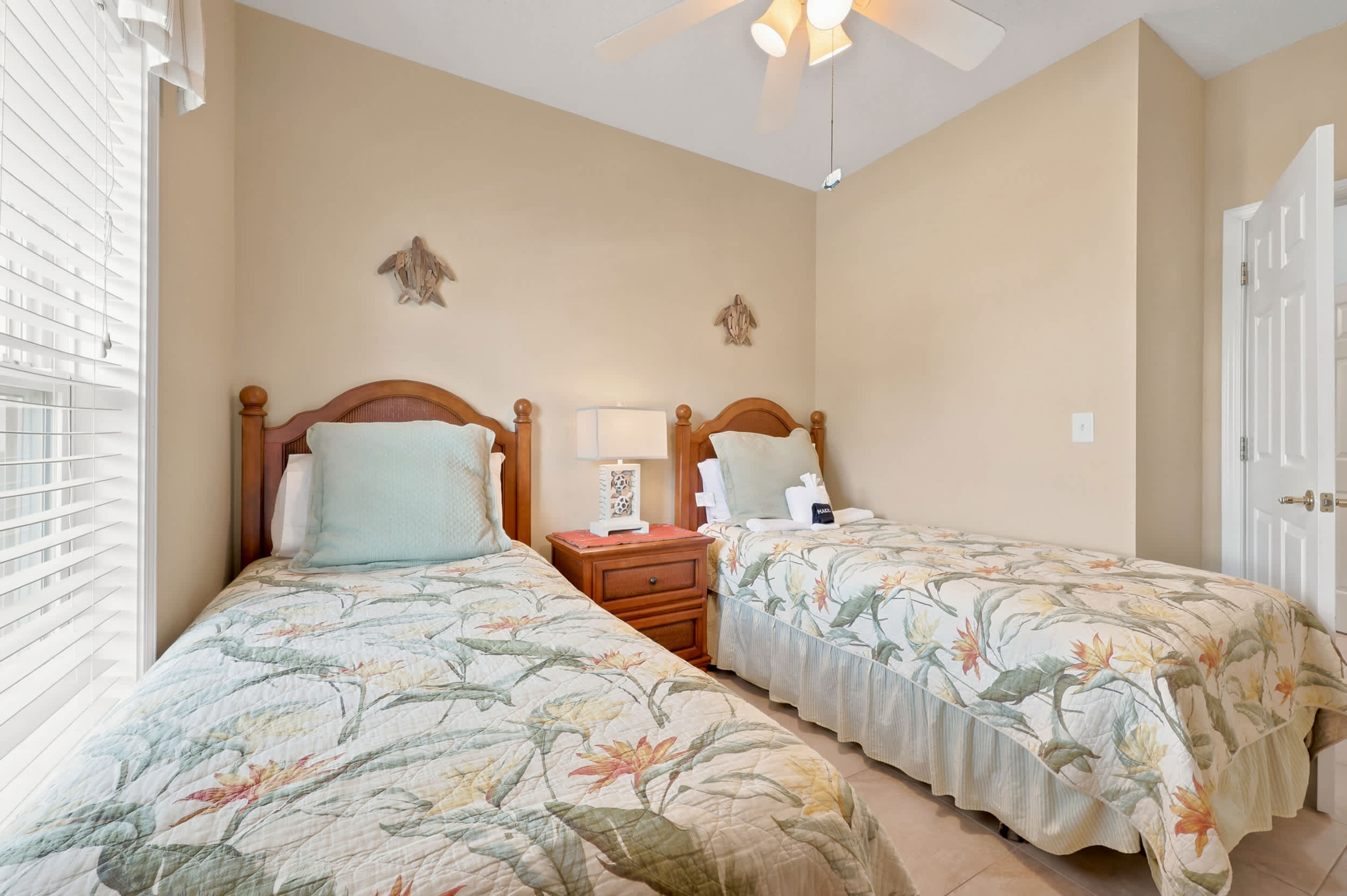 Dew Drop Inn Resort Villa with Massive Pool Oasis