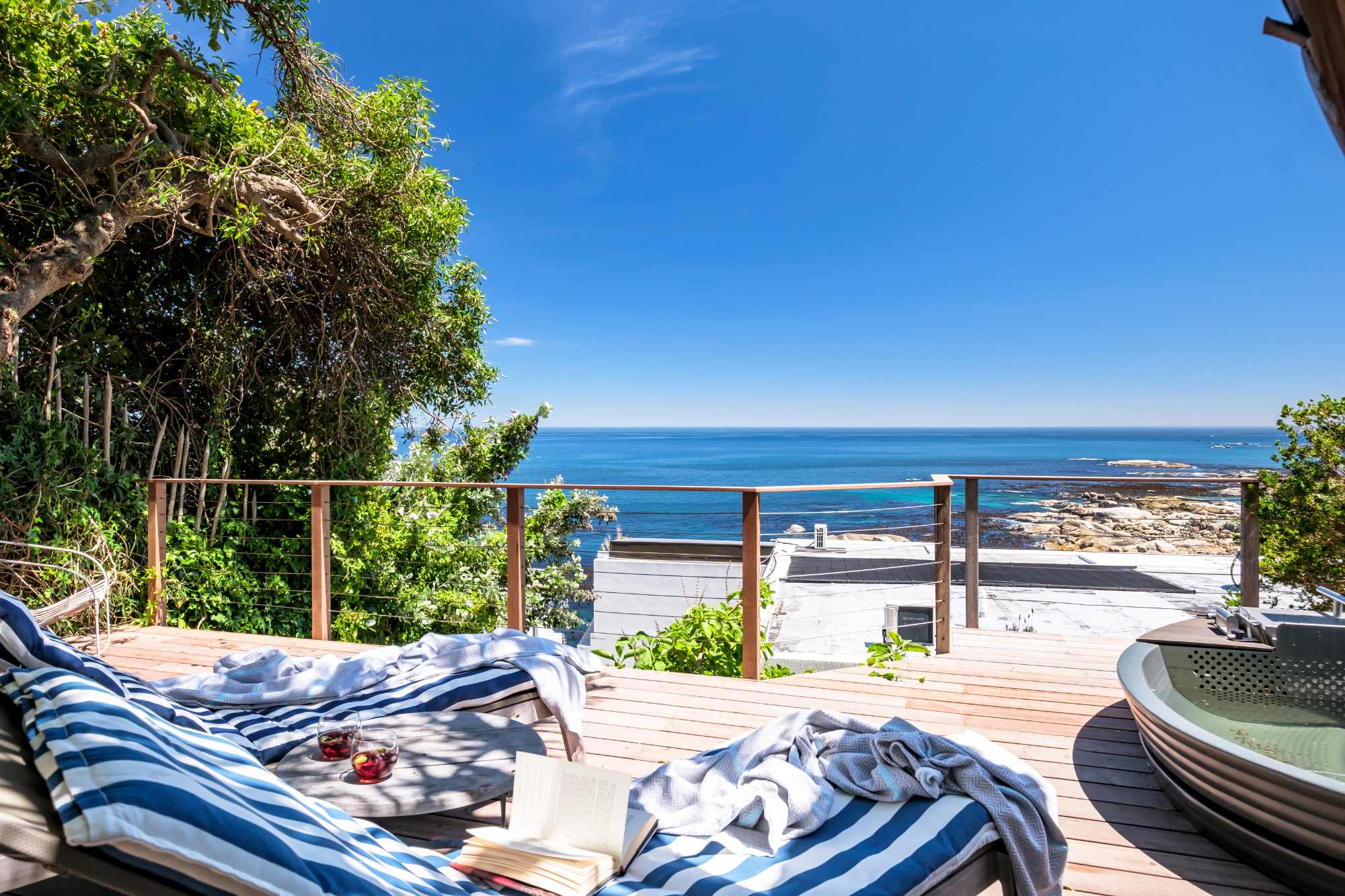 Camps Bay 4 Bed Hot Tub Sea Views Rock Views