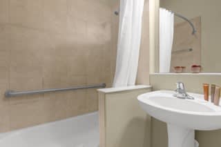 4 BR Townhome Close to Disney | Photo 24