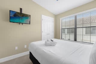 4 BR Townhome Close to Disney | Photo 22