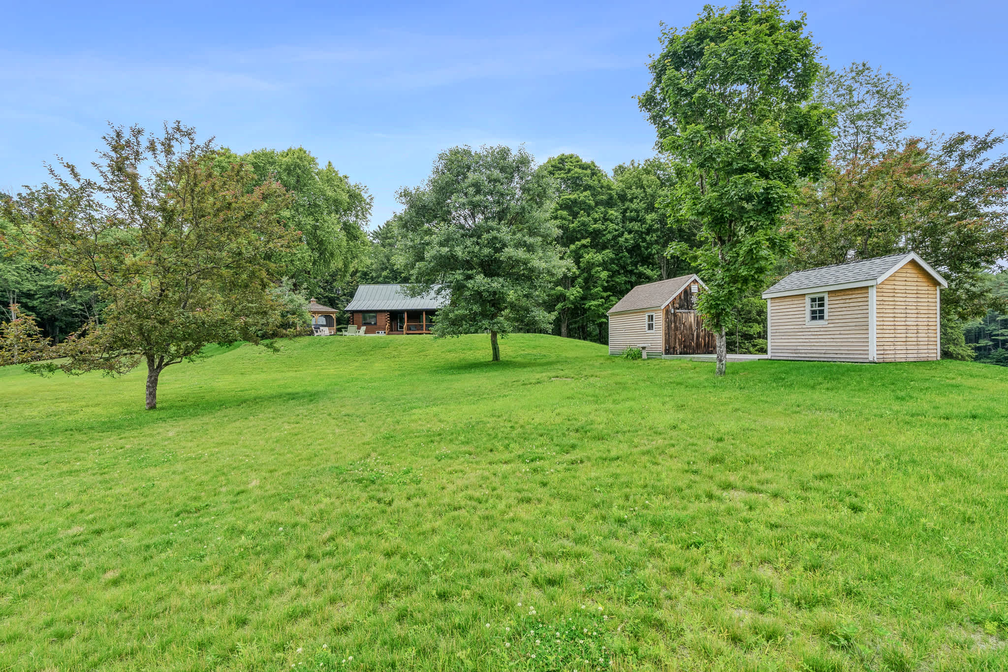Blue & Sonny Hollow, Modern Cabin with Firepit