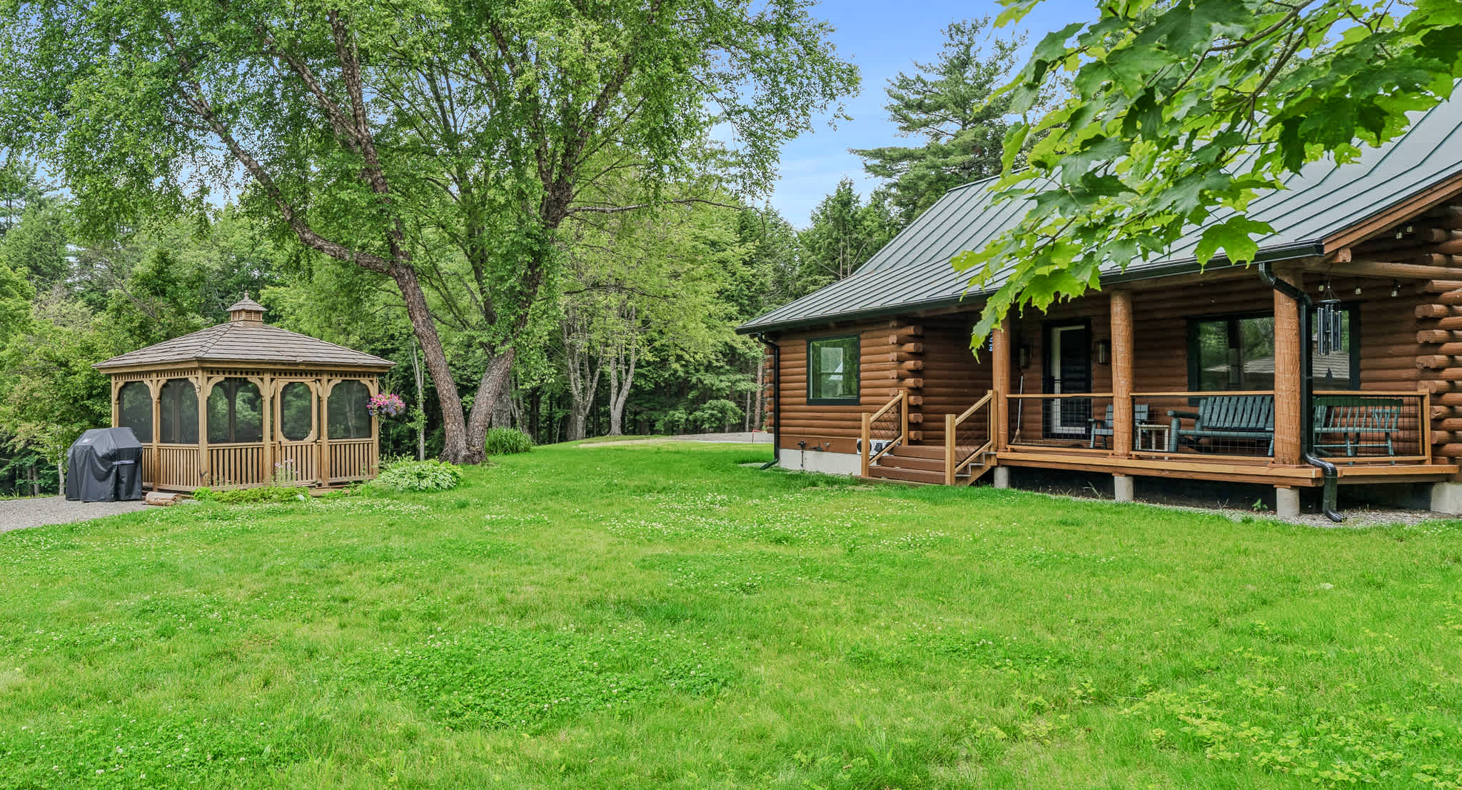 Blue & Sonny Hollow, Modern Cabin with Firepit