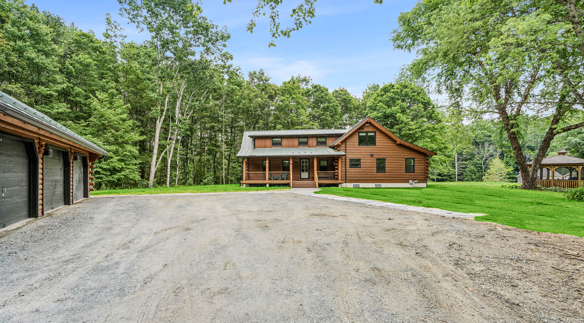 Blue & Sonny Hollow, Modern Cabin with Firepit