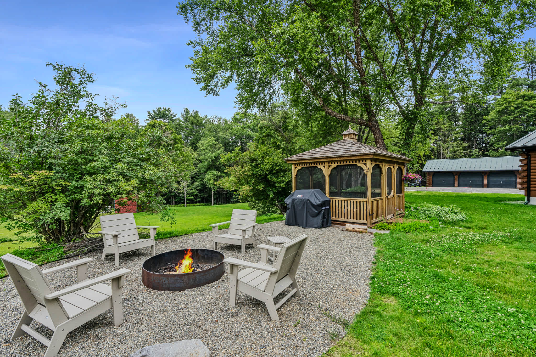 Blue & Sonny Hollow, Modern Cabin with Firepit